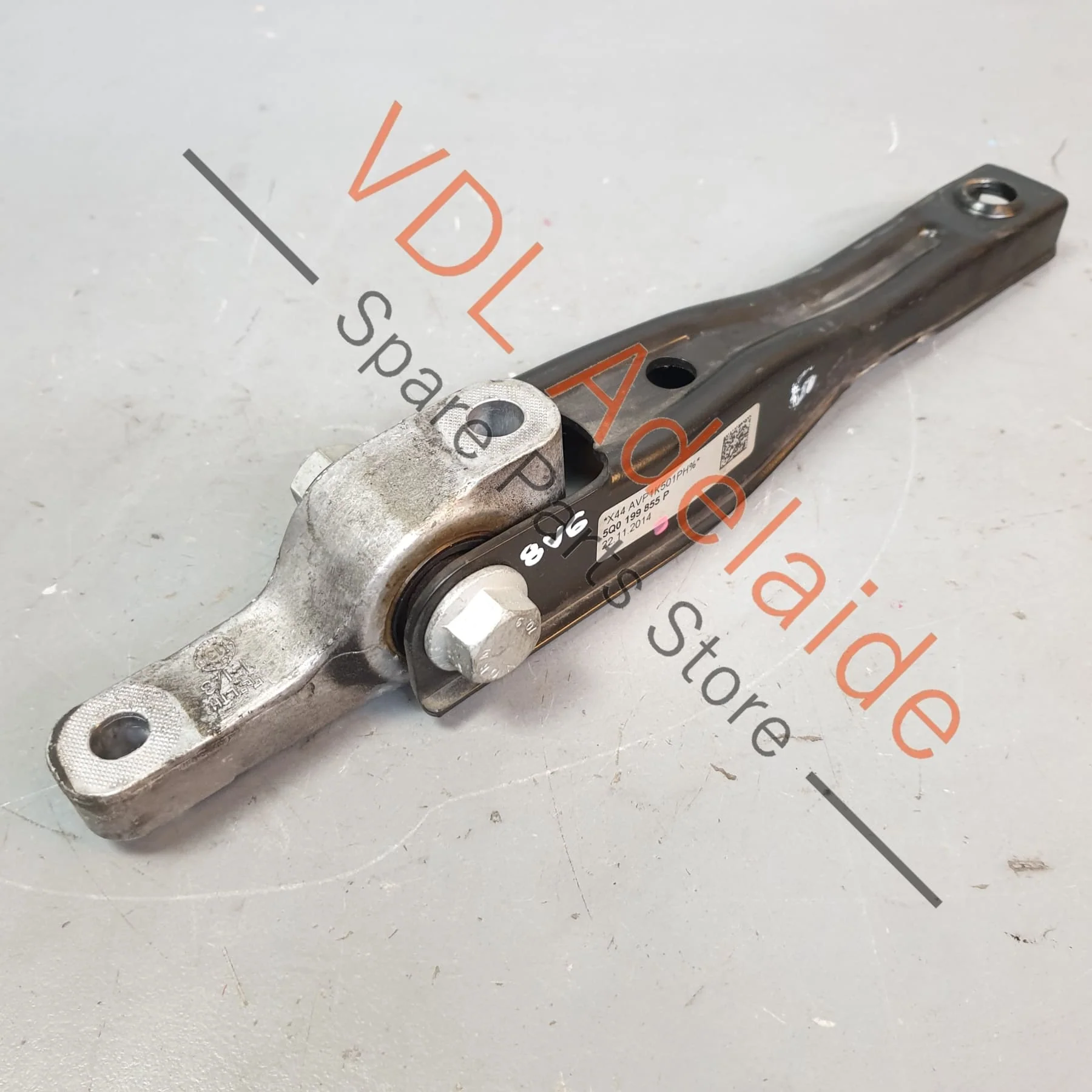 Audi S3 VW Golf R MK7 Lower Engine Support Dogbone Pendulum Mount 5Q0199855J