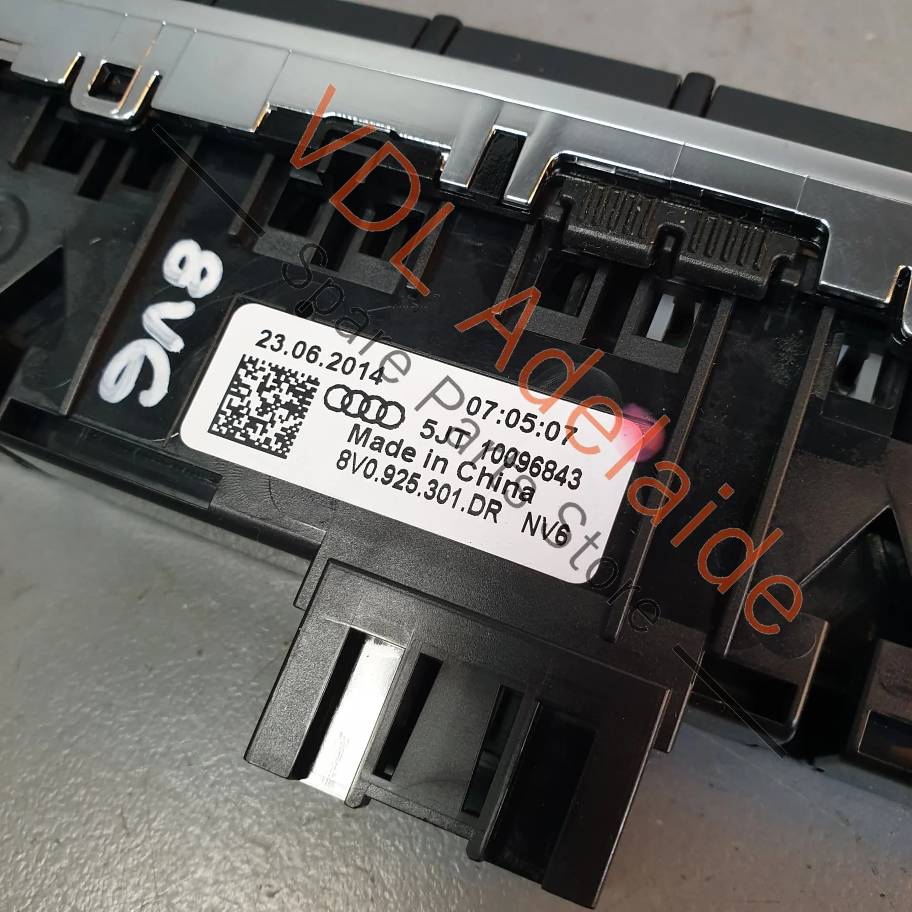 Audi A3 S3 Dashboard Switch 8V0925301DR - Image 2