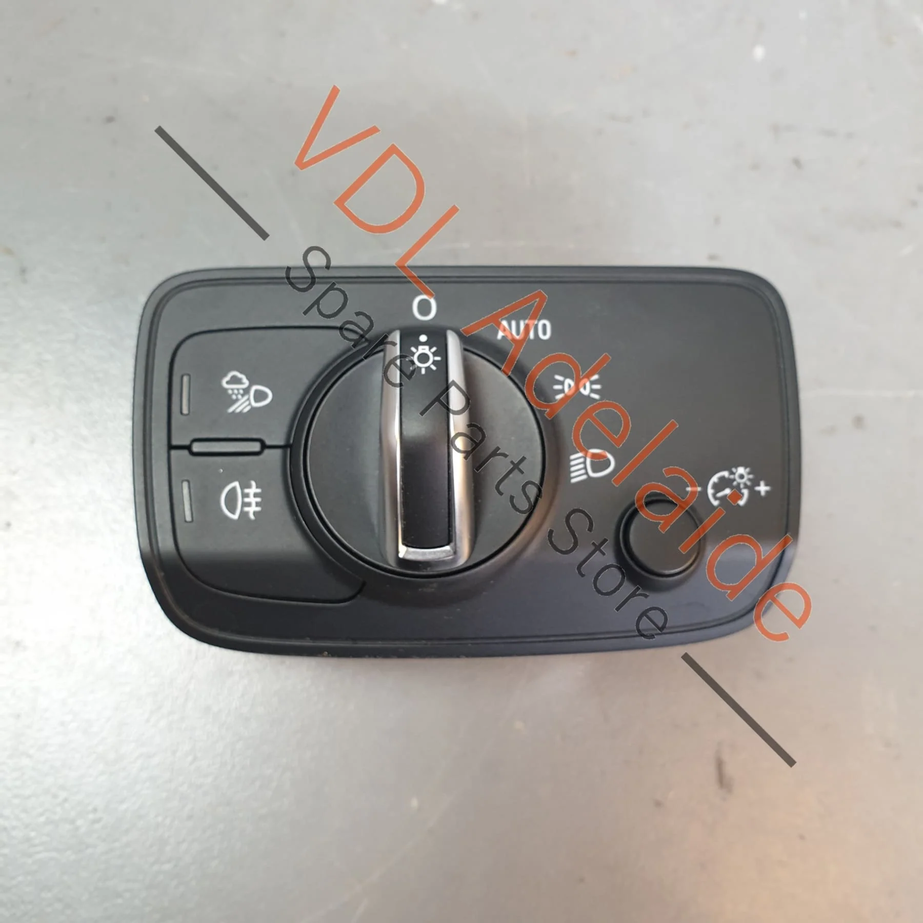 Audi R3 8V Headlight Headlamp Switch for Side Lights & Driving Lights 8V0941531AA