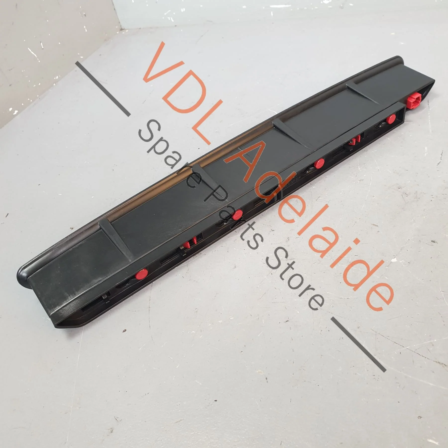 Audi A3 S3 Thrid Middle Centre High Level Brake Light 8V7945087 - Image 4
