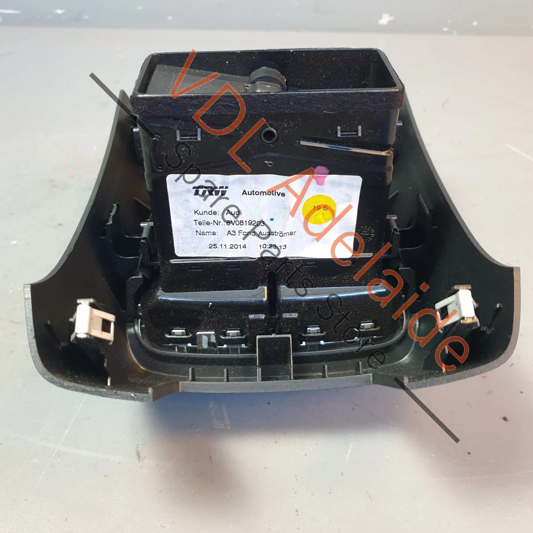 Audi A3 S3 Rear Passenger Air Vent 8V0819203 6PS - Image 8