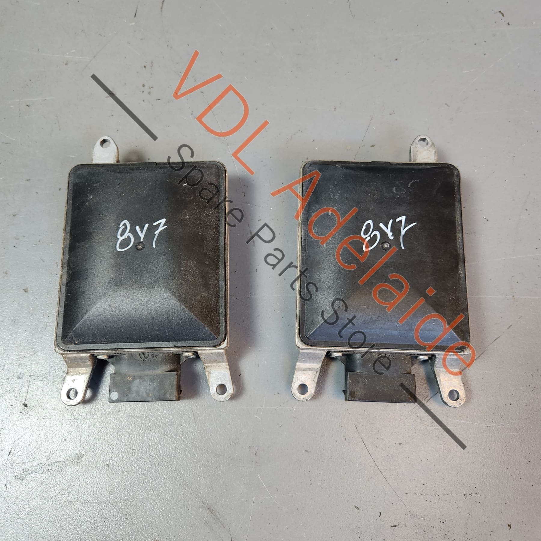 Audi RS3 8V Matching Pair of Control Units Radar Lane Change Assist Master & Slave Right & Left 5Q0907566A 5Q0907568A - Image 2