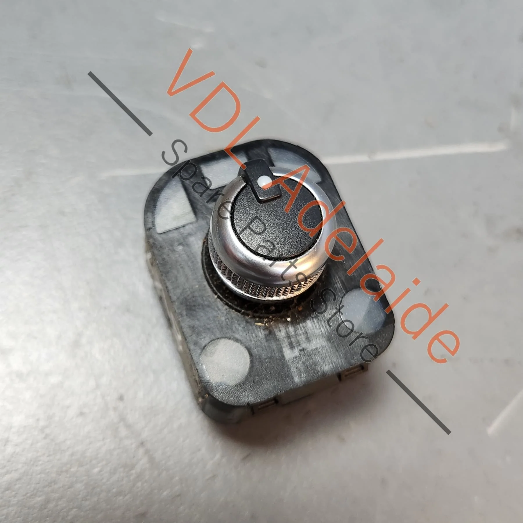 Audi RS3 A3 S3 8V Switch for Power Folding Mirror Adjustment 8V0959565E