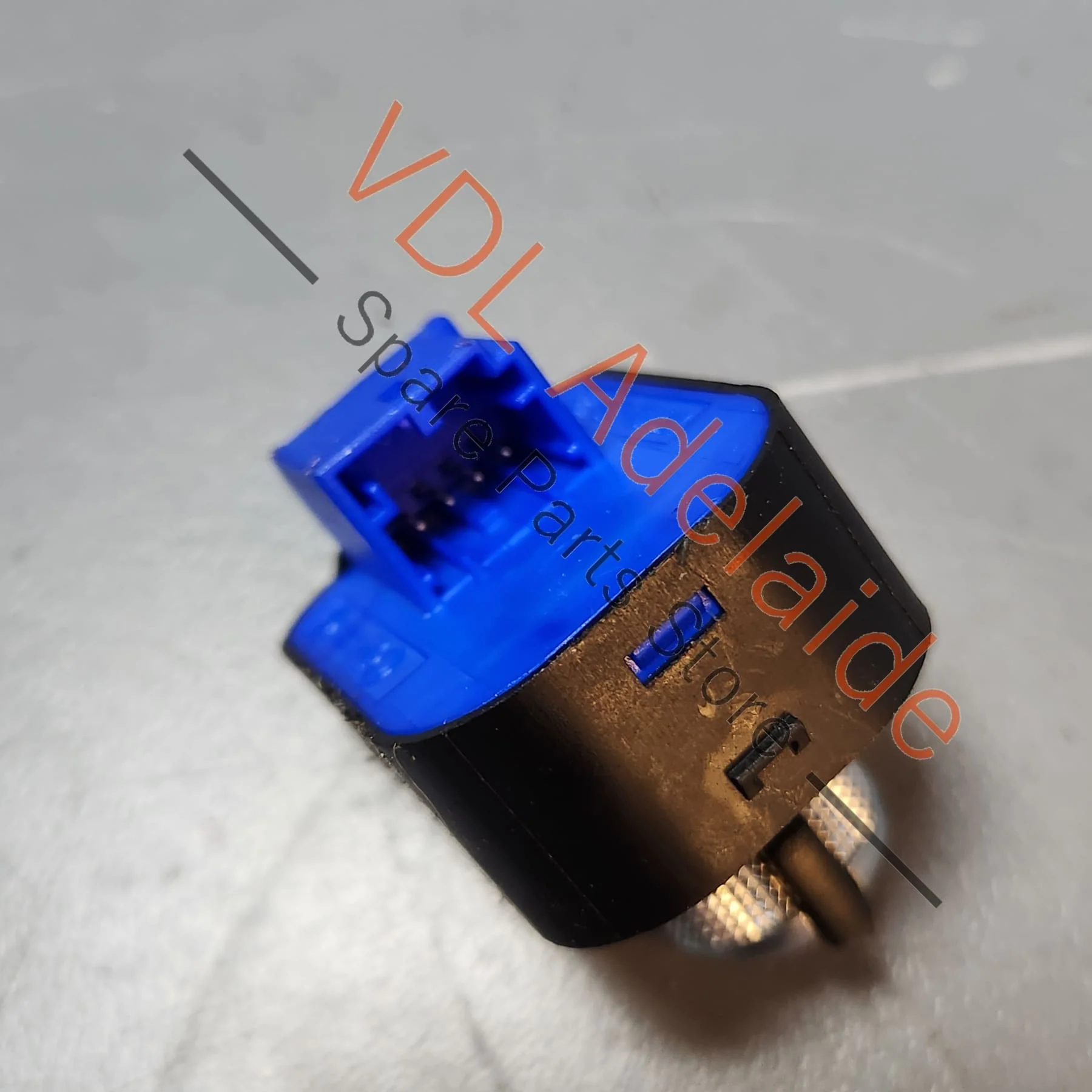 Audi RS3 A3 S3 8V Switch for Power Folding Mirror Adjustment 8V0959565E - Image 6