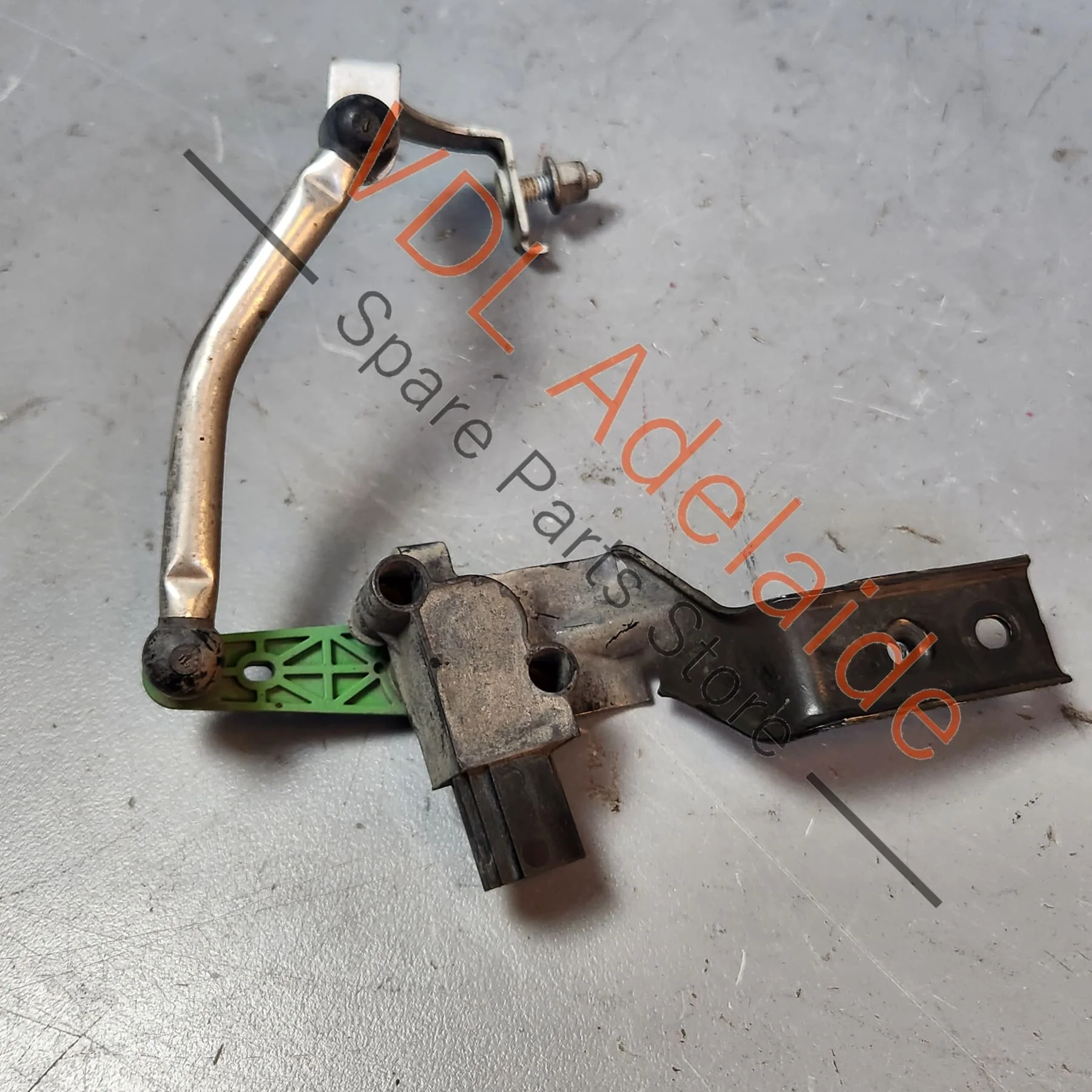 Audi A3 S3 RS3 8V Front Right Suspension Level Sensor With Poles 5Q0412522C