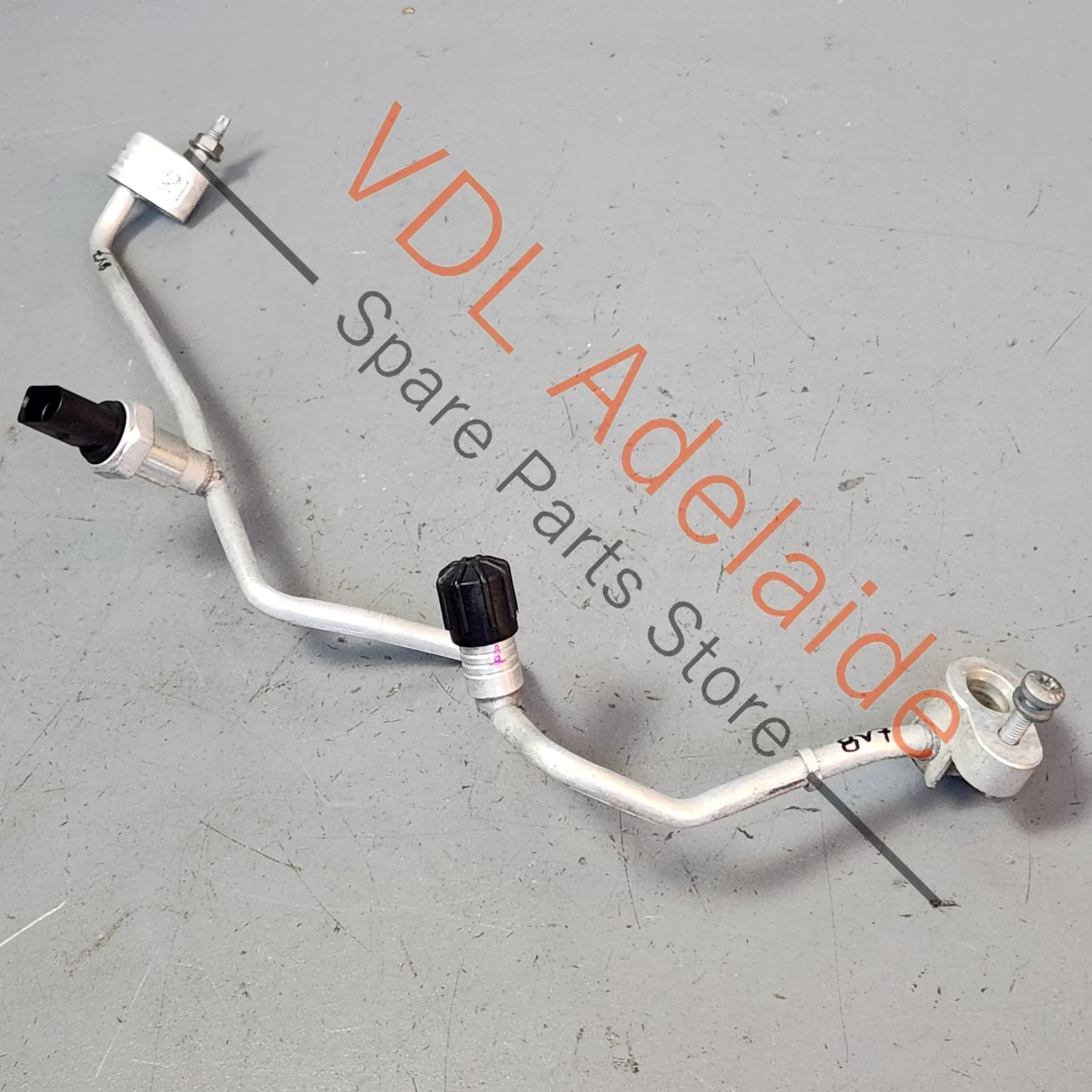 Audi RS3 8V Front Right Air Conditioning Pipe Hose for Refrigerant 8V0820741A