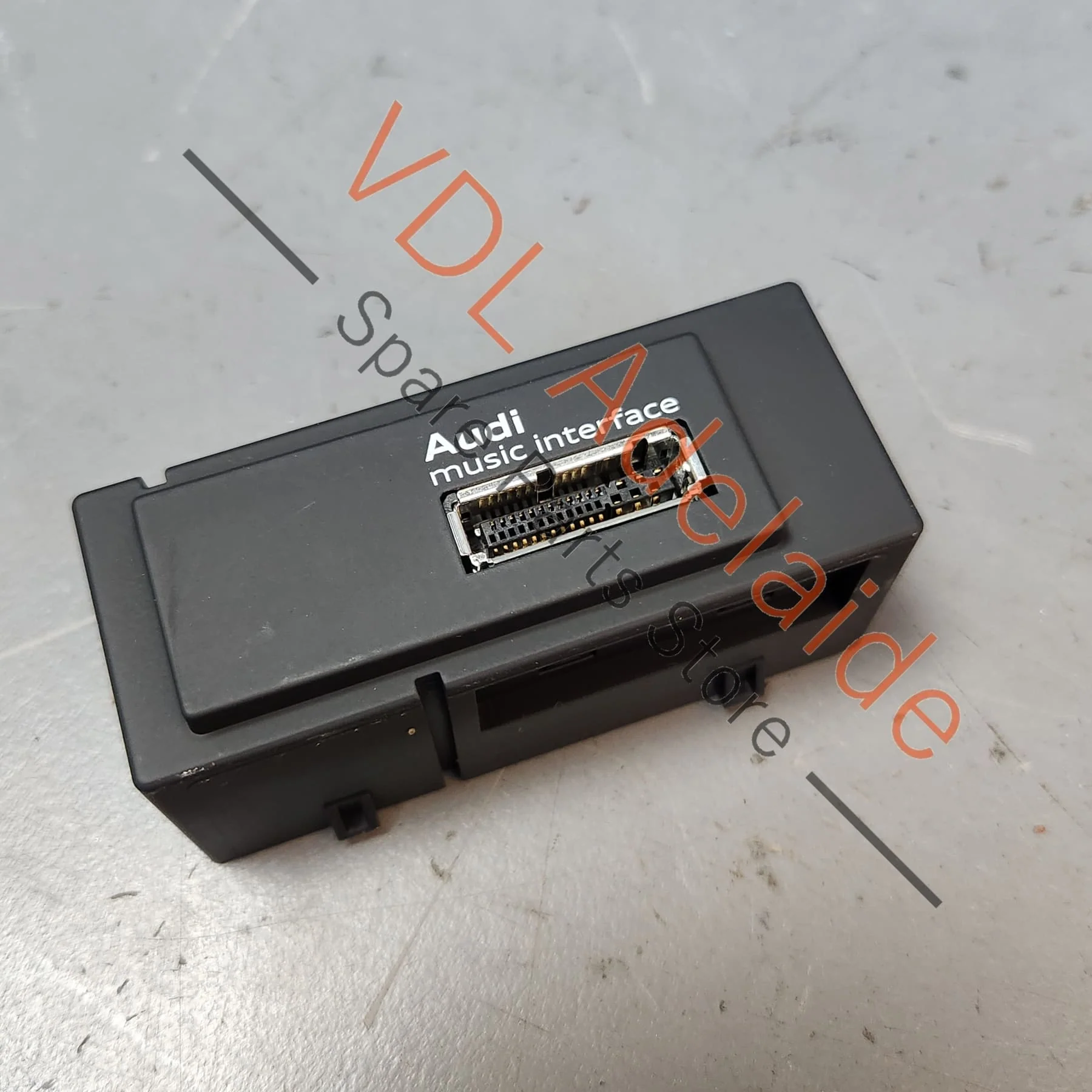 Audi A3 S3 RS3 8V AMI Aux Input Audio Music Interface Jack Point Socket 8V0035736 6PS