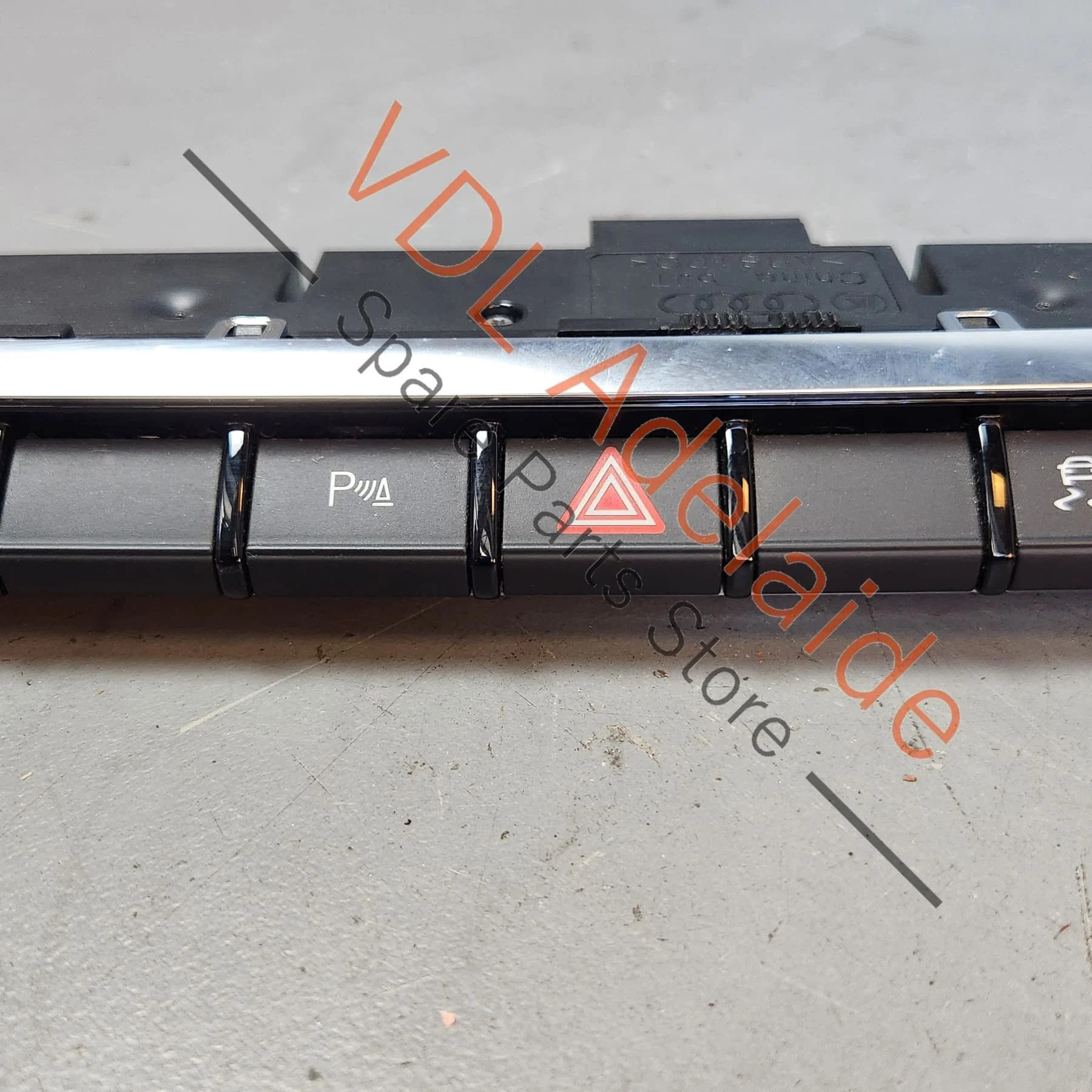 Audi Dashboard Switch for Drive Select 8V0925301DS - Image 8