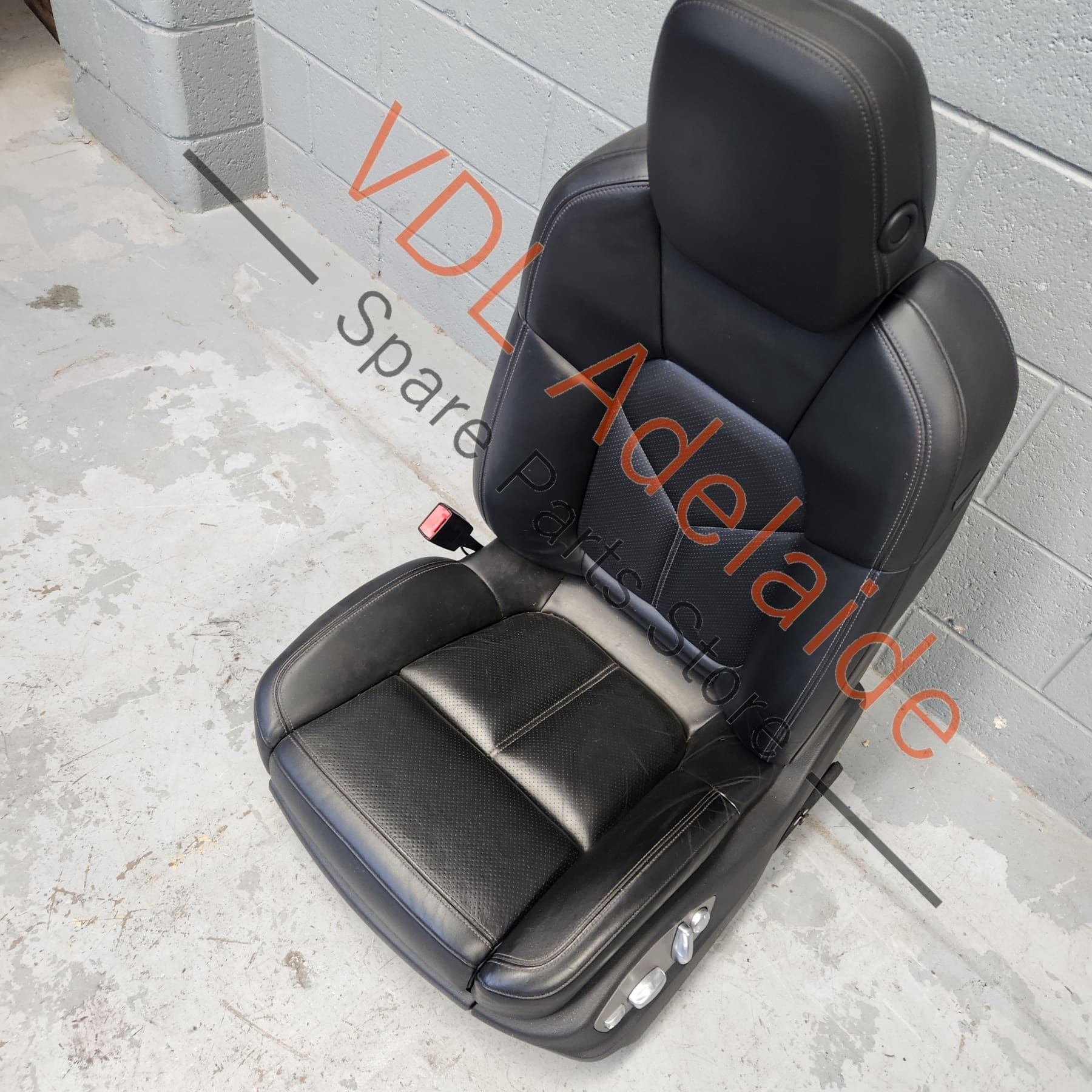 Porsche Cayenne 958 Front Left Seat Complete Black Leather - Not heated - 95861876004 9A7959747B - Image 2