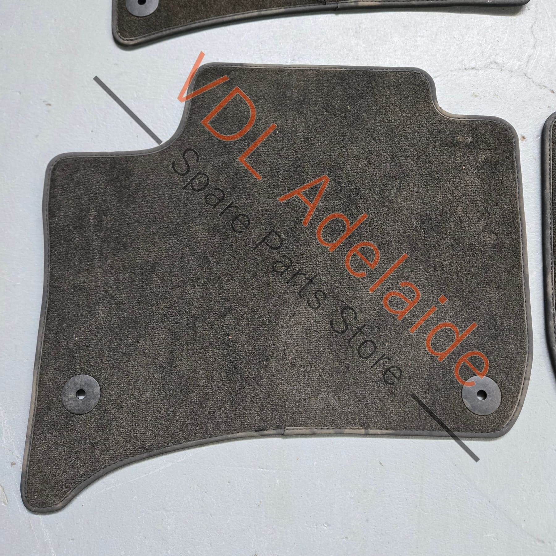 Porsche 958 Cayenne Genuine OEM Set of Floor Mats - Image 7