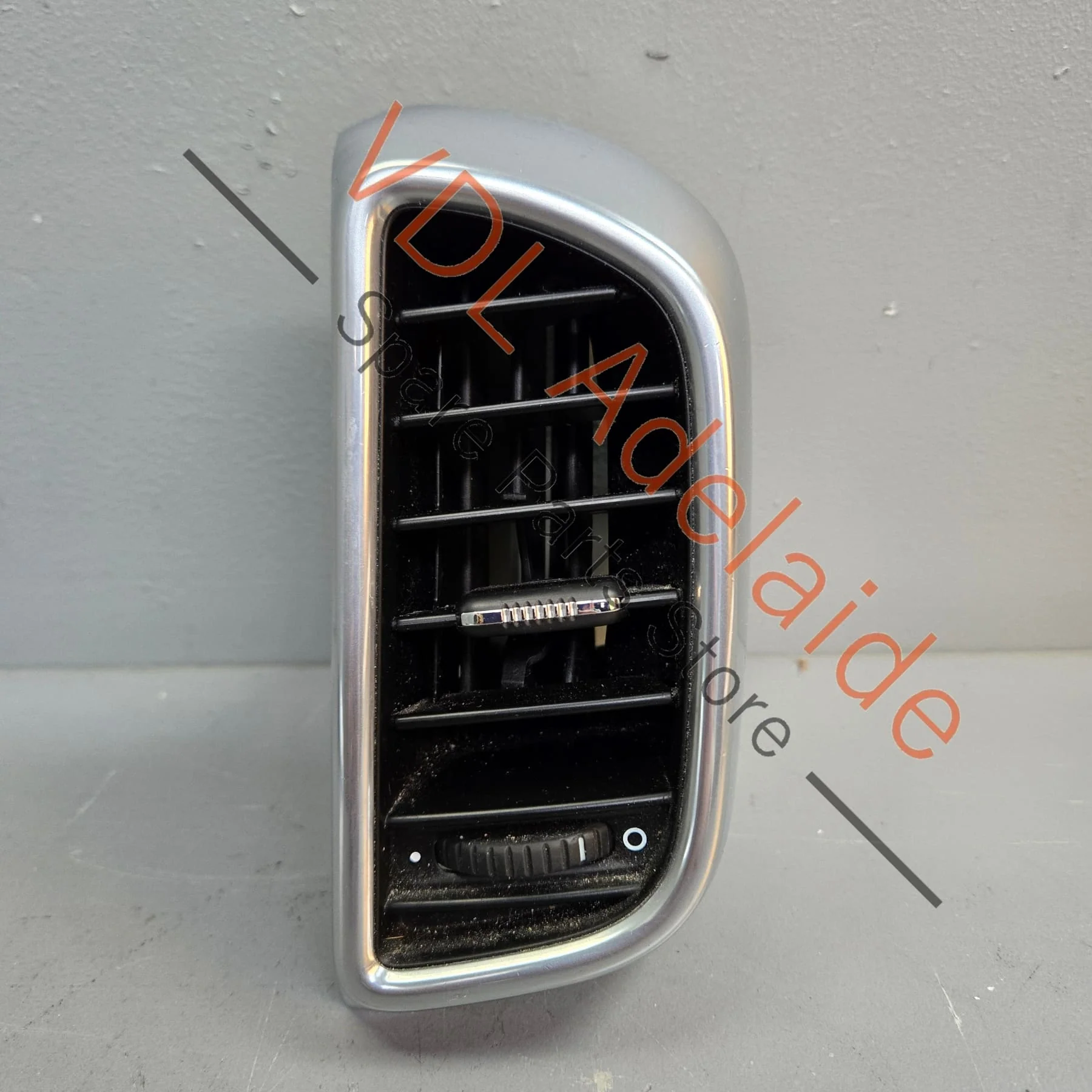 Porsche Cayenne Rear Right Side Dashboard Air Vent 7P5819204