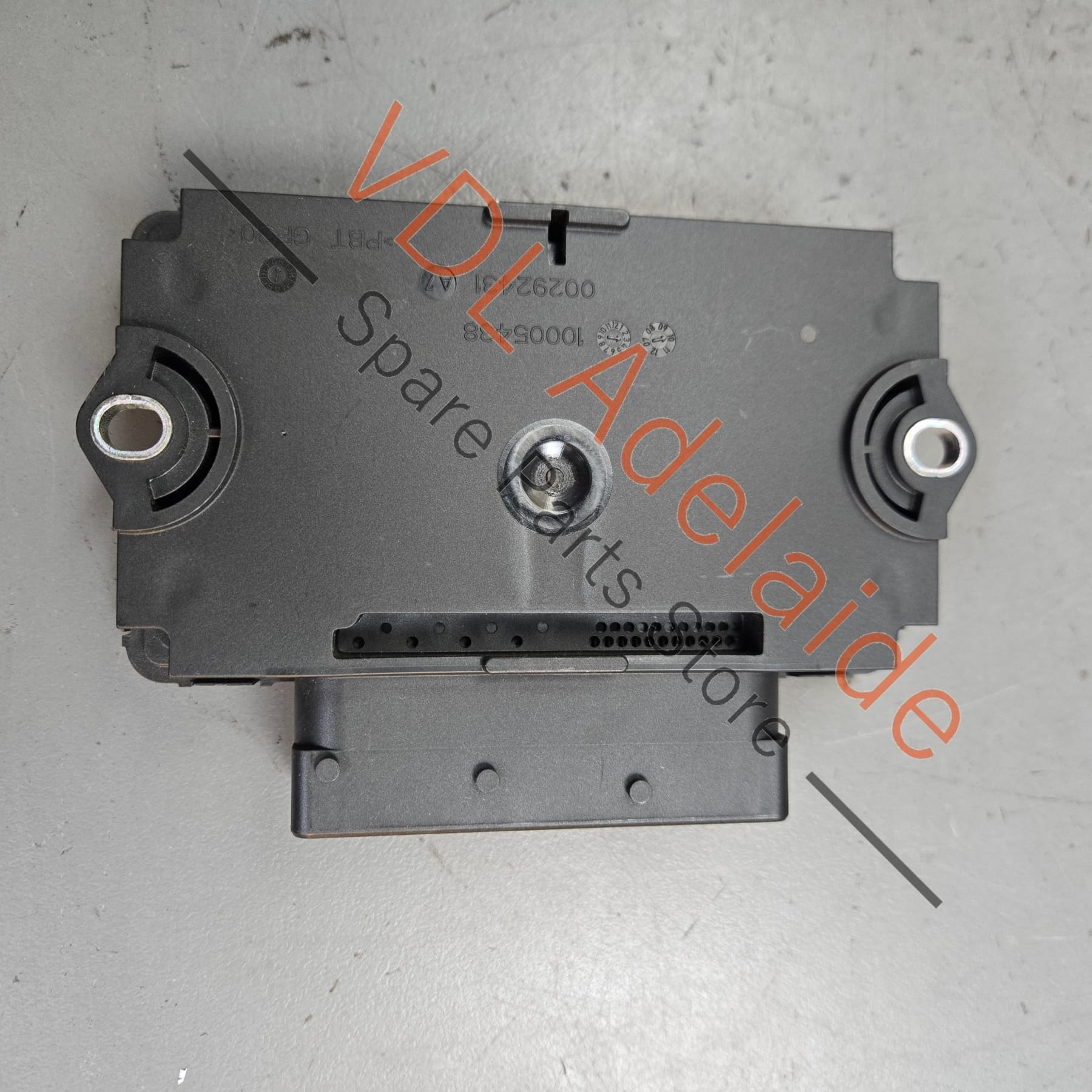 Porsche Cayenne 958 92A EPB Parking Park Brake Control Unit ECU 7P0907801C 95861810902 - Image 3