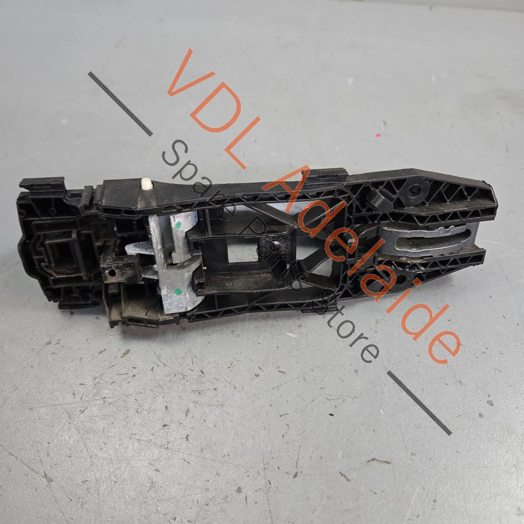 Porsche Cayenne 958 Left Side Exterior Door Handle 95853120500 Front or rear passenger - Image 4