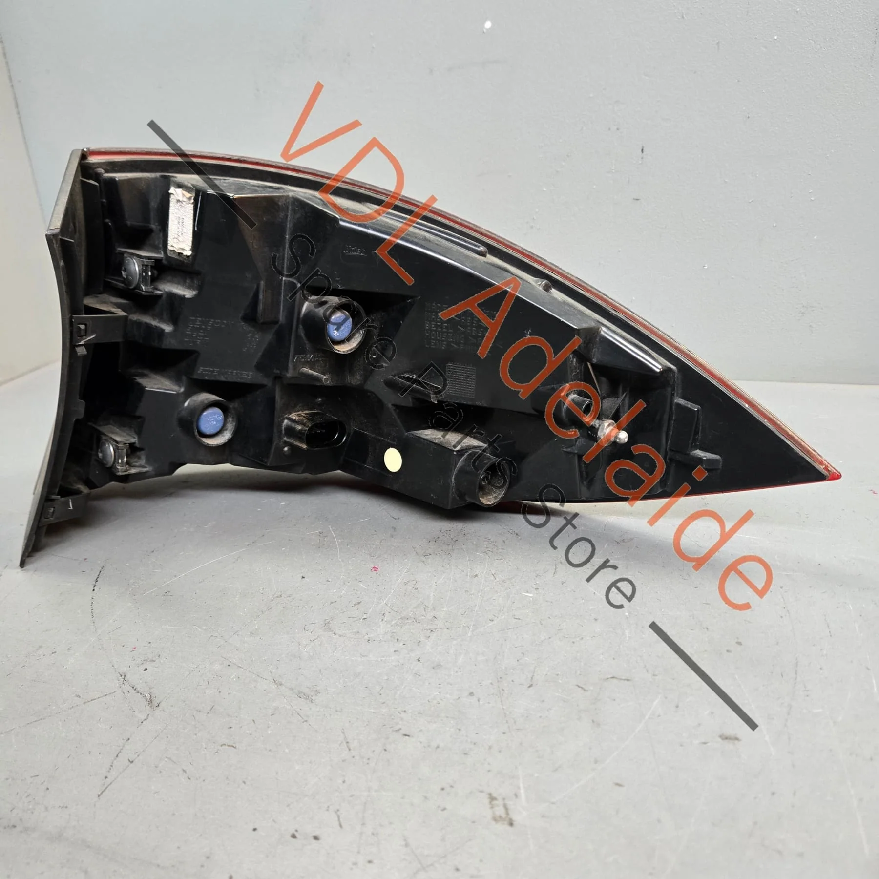 Porsche Cayenne 958 Left Rear Outer Tail Light 95863109501 7P5945095F 958945095 - Image 5