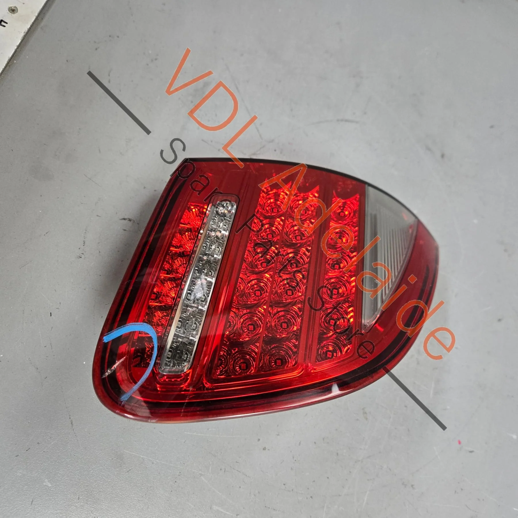 Porsche Cayenne 958 Left Rear Inner Tail Light 95863109301 7P5945093K 958945093 **Discounted stock, minor chip** - Image 3