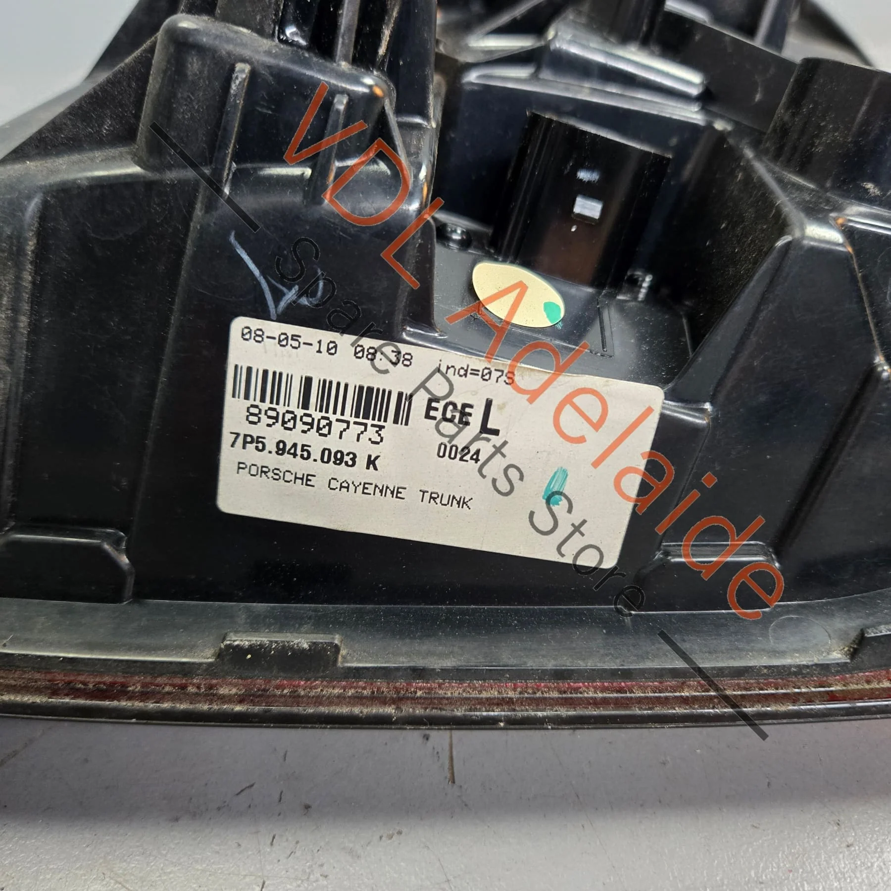 Porsche Cayenne 958 Left Rear Inner Tail Light 95863109301 7P5945093K 958945093 **Discounted stock, minor chip** - Image 6