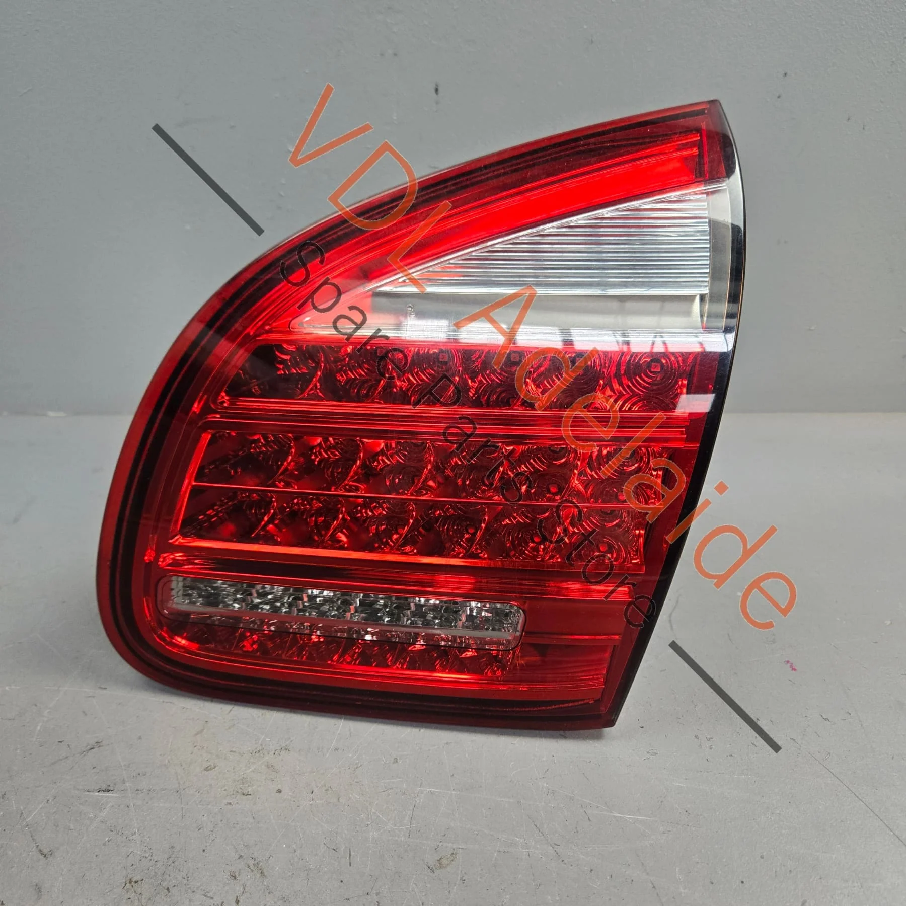 Porsche Cayenne 958 Right Rear Inner Tail Light 95863109401 7P5945094K 958945094