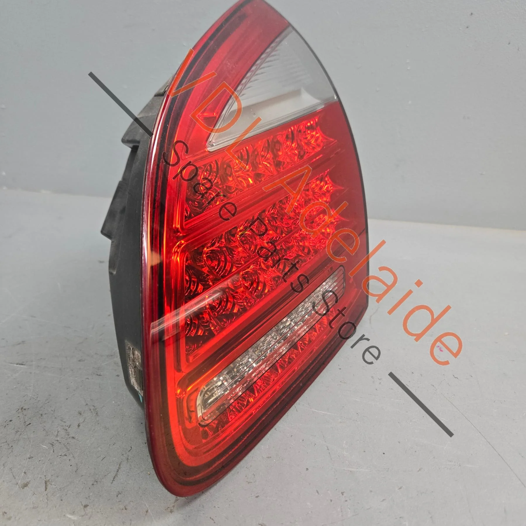 Porsche Cayenne 958 Right Rear Inner Tail Light 95863109401 7P5945094K 958945094 - Image 2