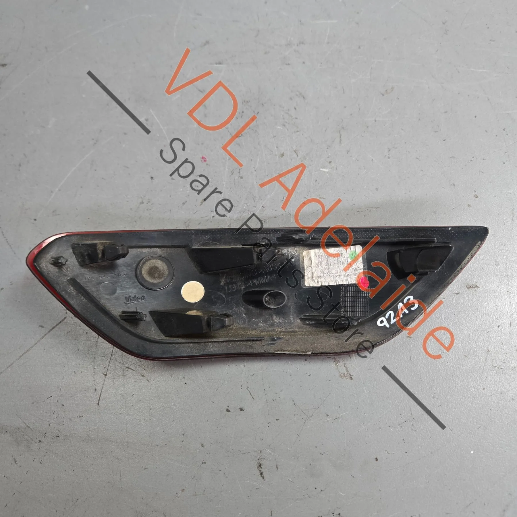Porsche Cayenne 958 Left Rear Bumper Reflector 958945105 7P5945105 - Image 2