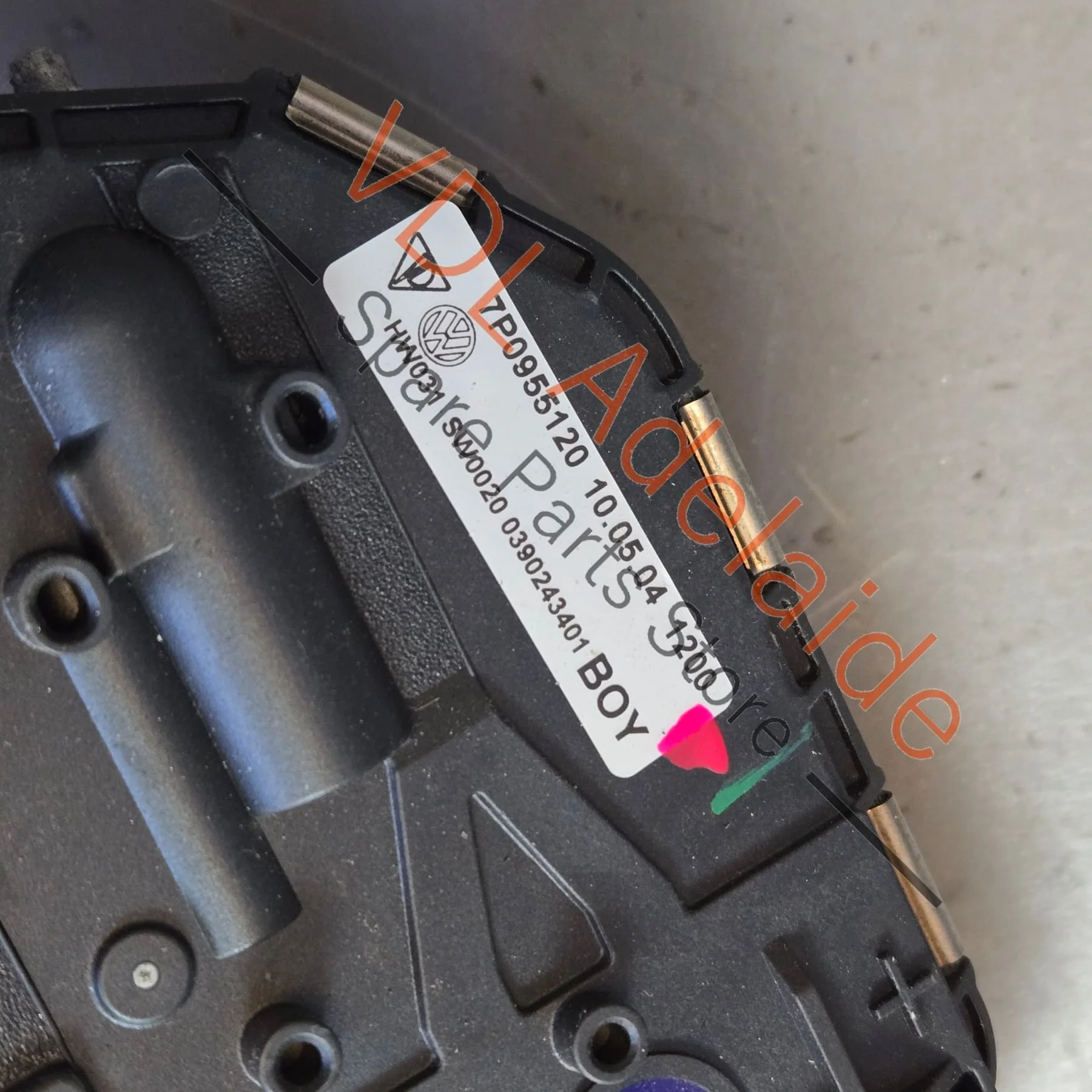 Porsche Cayenne 958 Windscreen Wiper Motor and Linkage 7P0955120 958955024A for RHD - Image 3
