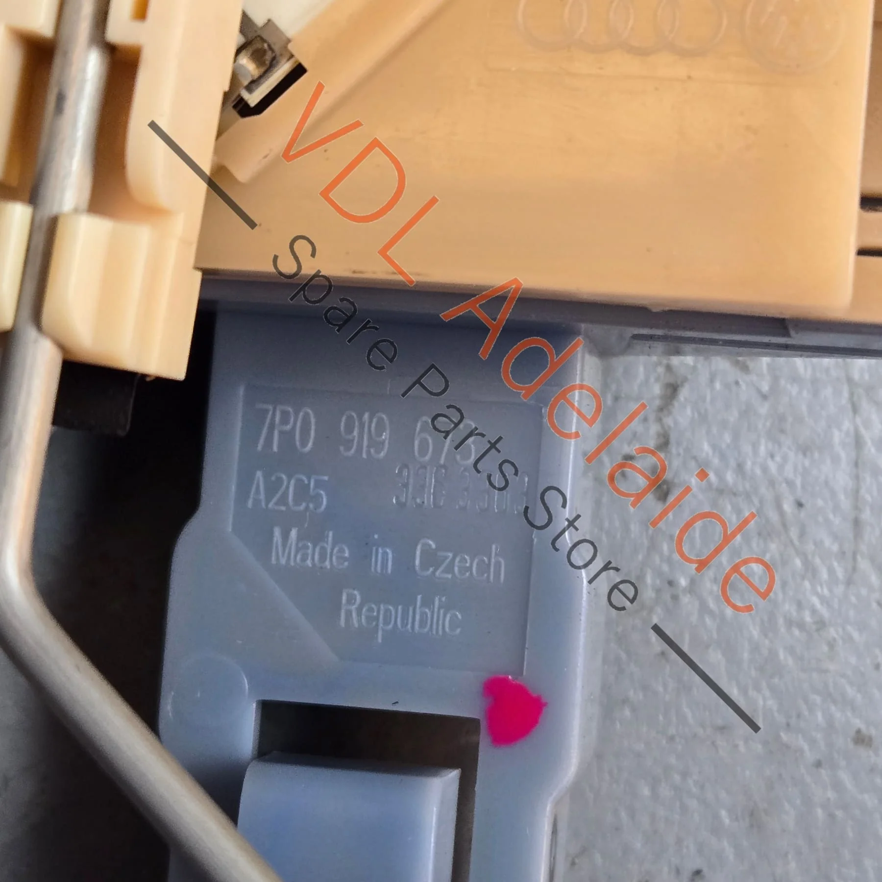 Porsche Cayenne 958 Fuel Level Sensor Sender 7P0919673 95862083101 - Image 3