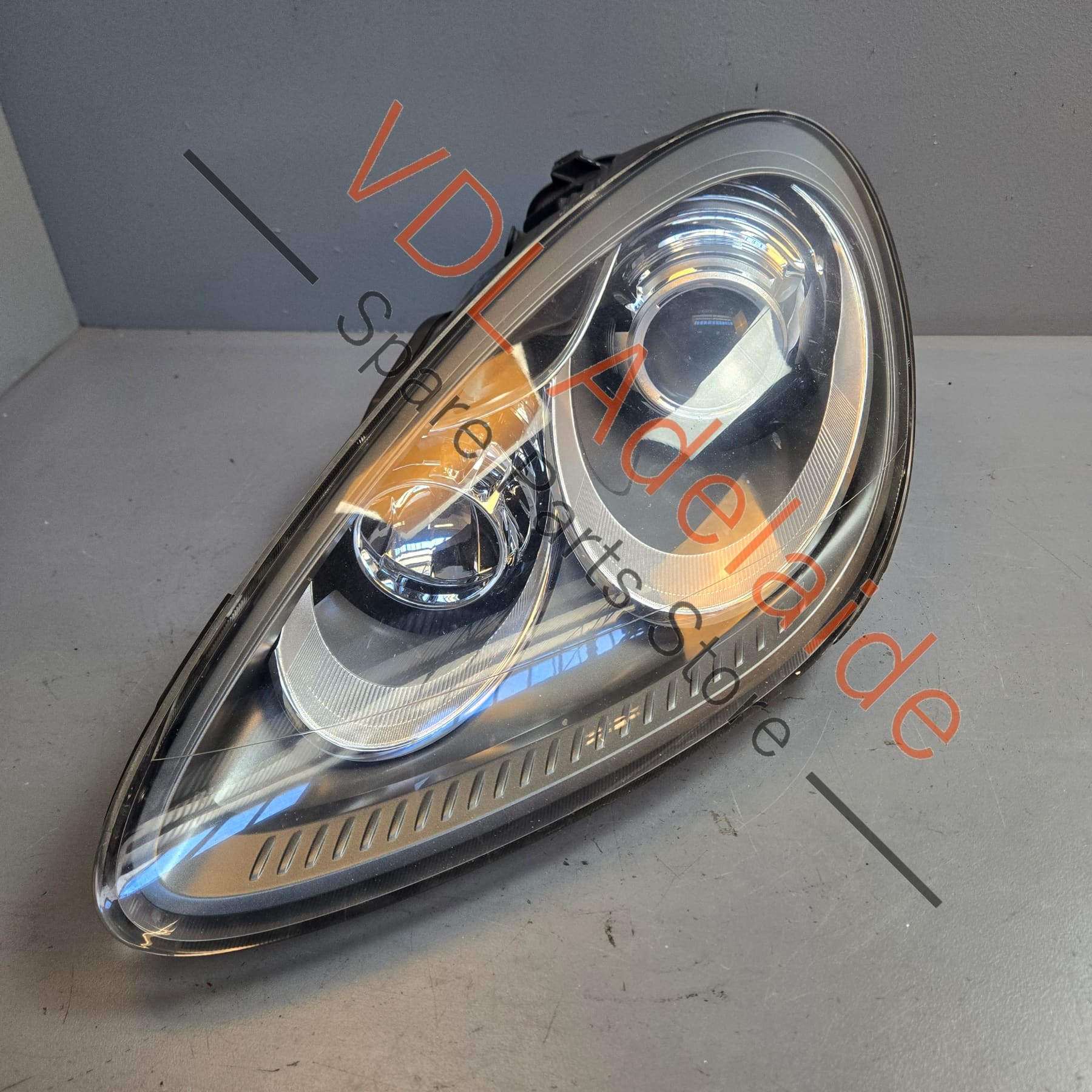 Porsche Cayenne 958 Left Xenon Headlight 95863117512 7P5941031S