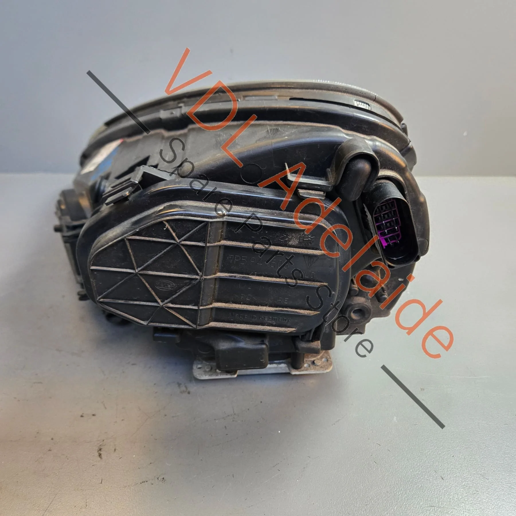 Porsche Cayenne 958 Right Xenon Headlight 95863117612 7P5941032S - Image 8