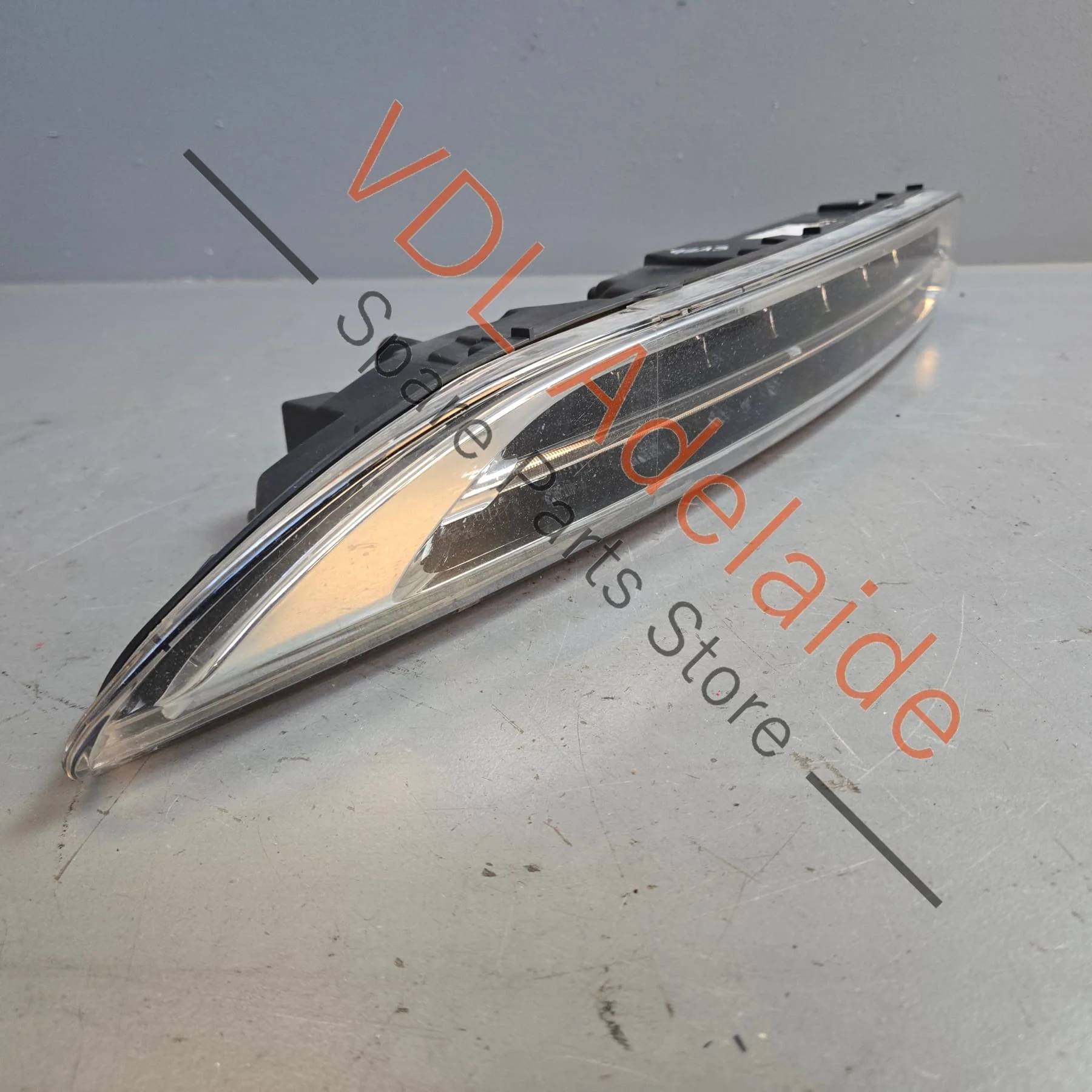 Genuine Porsche Cayenne 958 Left Lower DRL Additional Headlight 95863118100 - Image 3