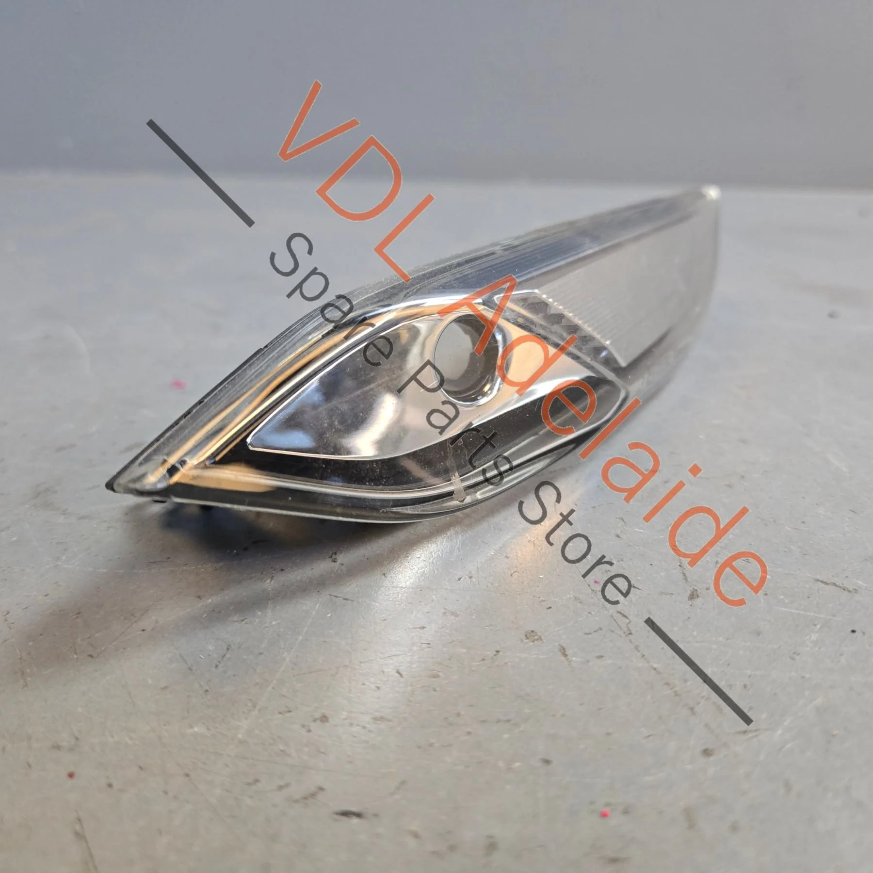 Genuine Porsche Cayenne 958 Right Side Fender Blinker Indicator 95863110200 7P5949102 - Image 2