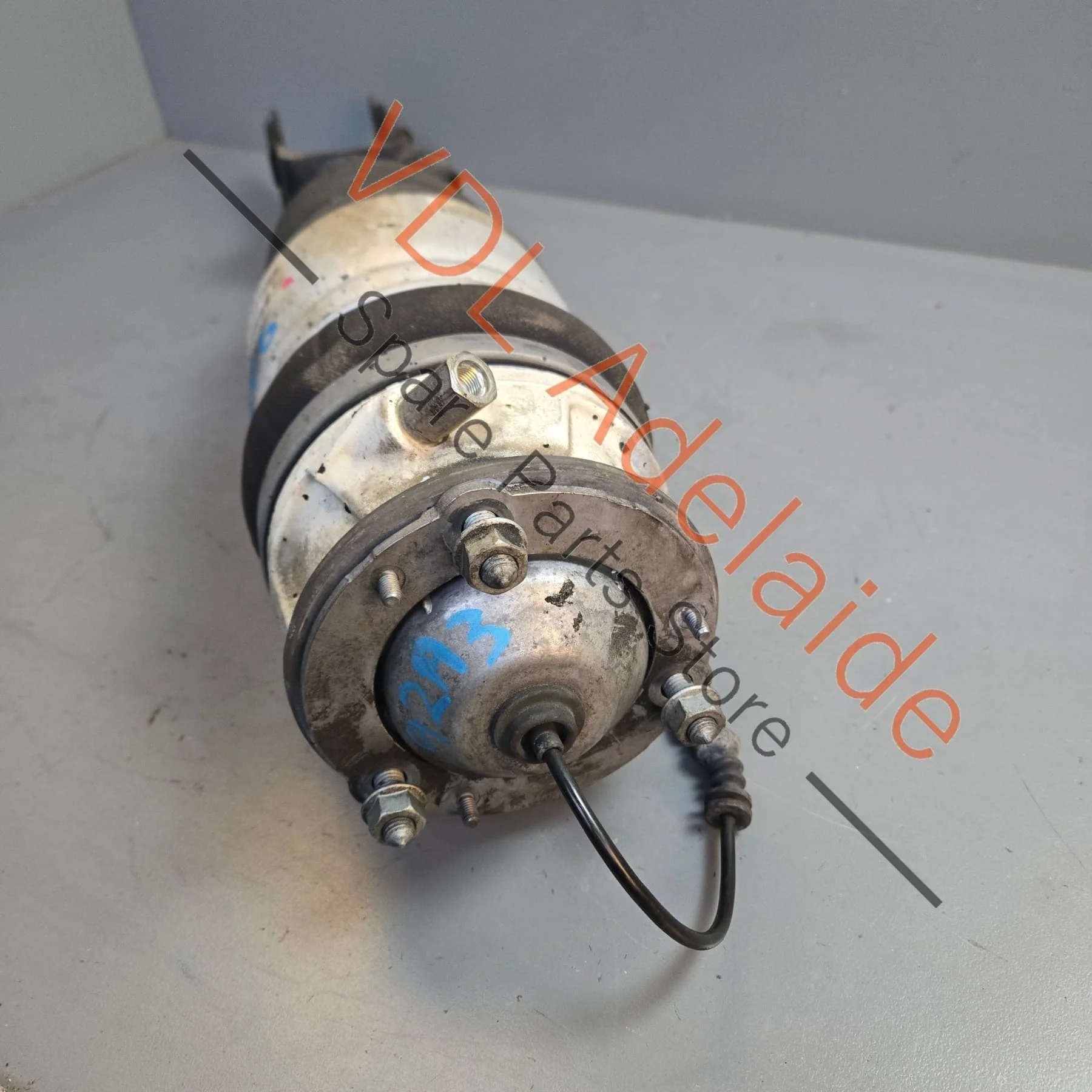 Porsche Cayenne 958 Left Front Air Suspension Strut Shock Absorber 7P5616039N 95835803904 - Image 5