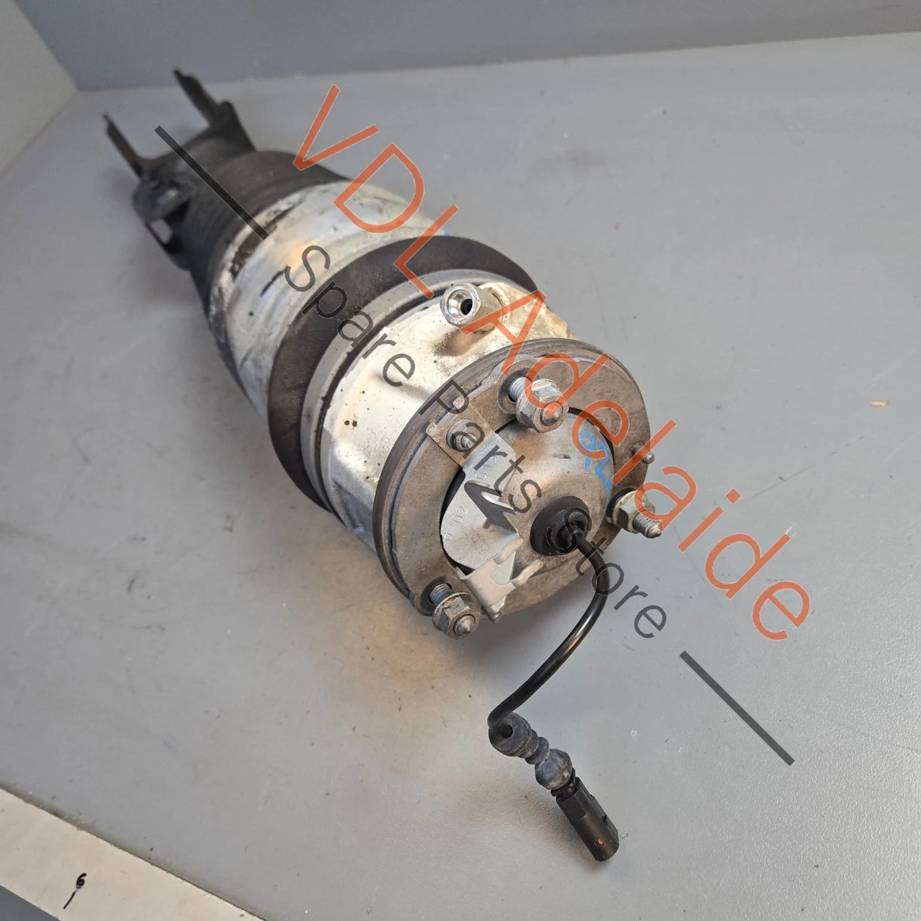 Porsche Cayenne 958 Right Front Air Suspension Strut Shock Absorber 7P5616040N 95835804004 - Image 5