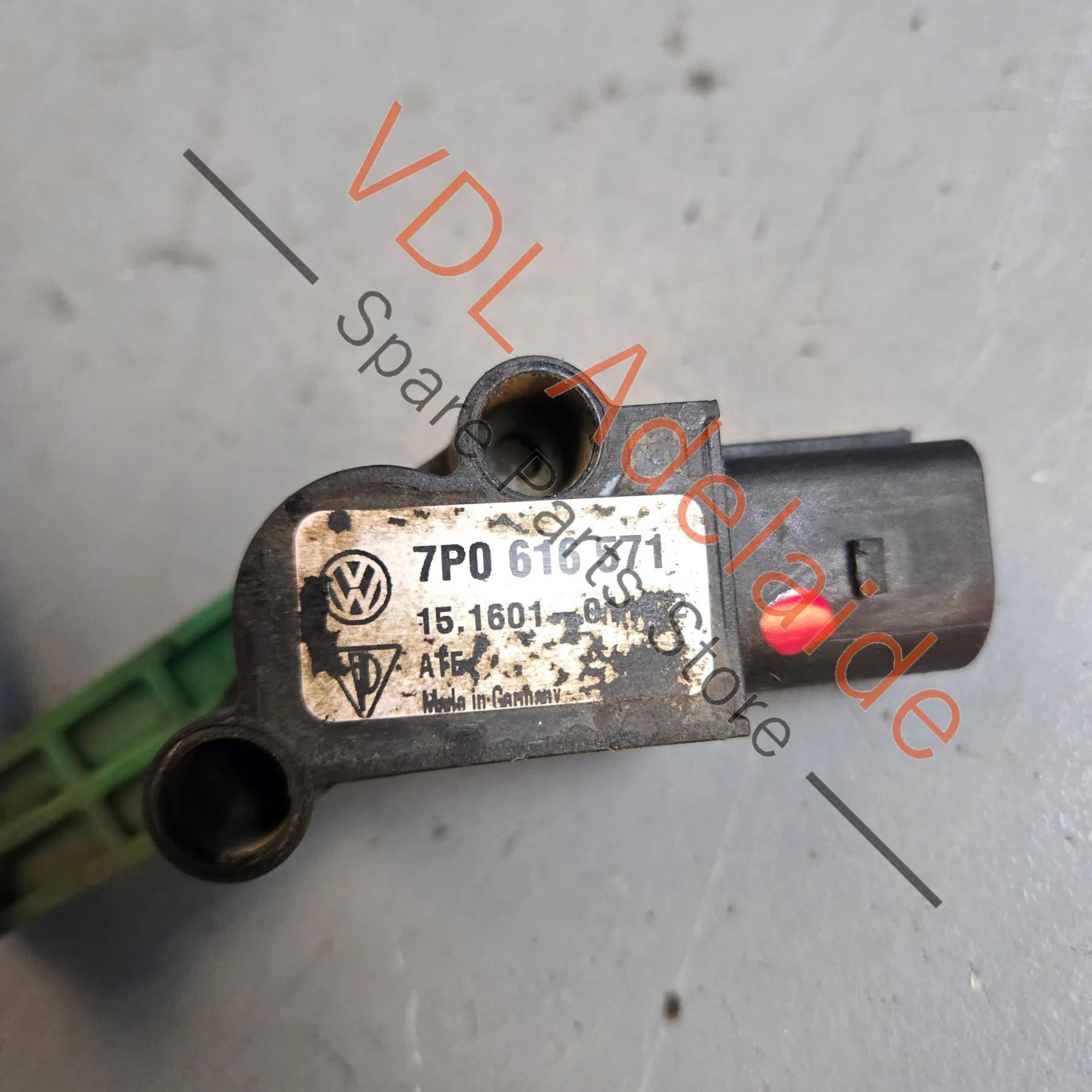 Porsche Cayenne 958 Rear Level Sensor 7P0616571 95833107700 - Image 2