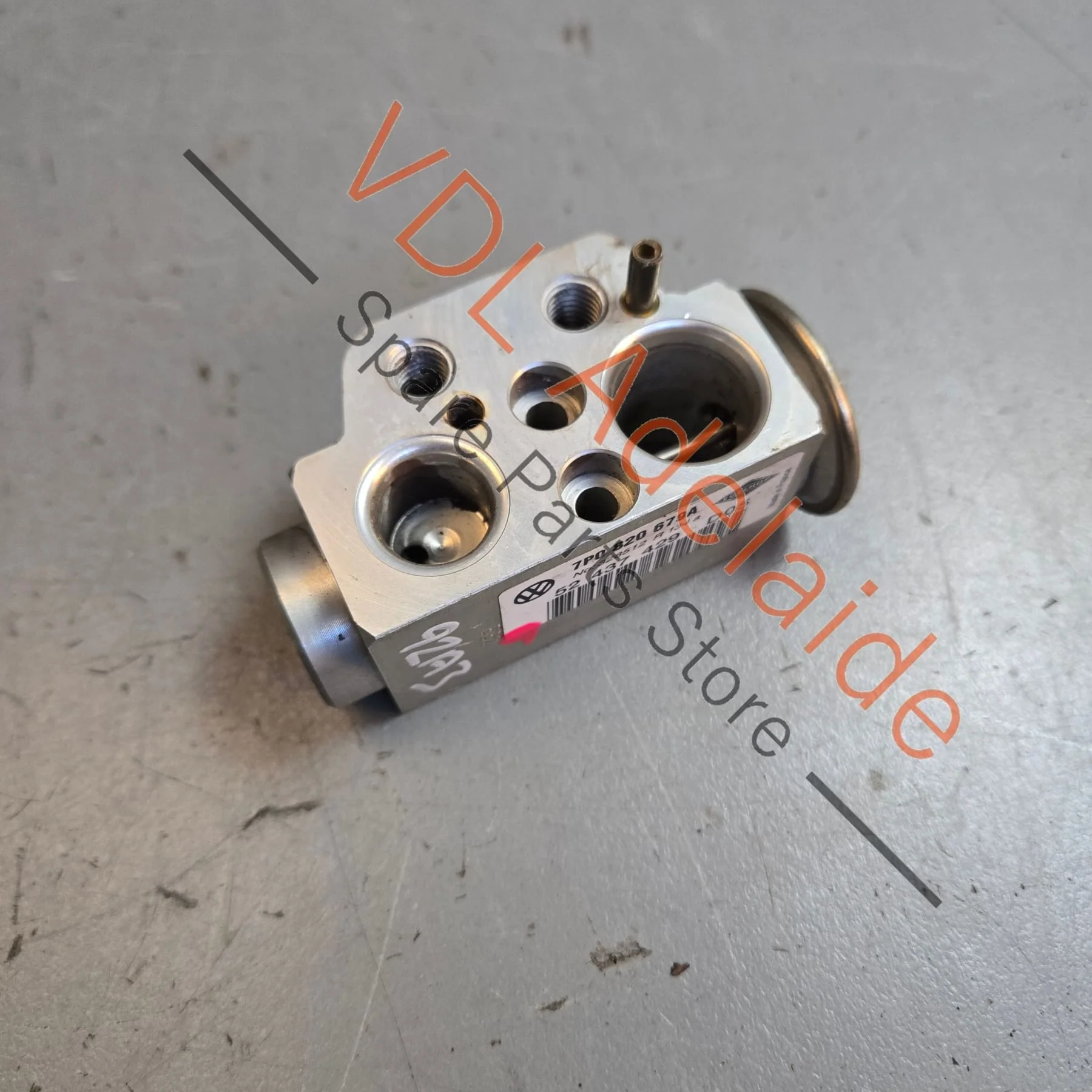 Porsche A/C Refrigerant Expansion Valve 7P0820679A - Image 2