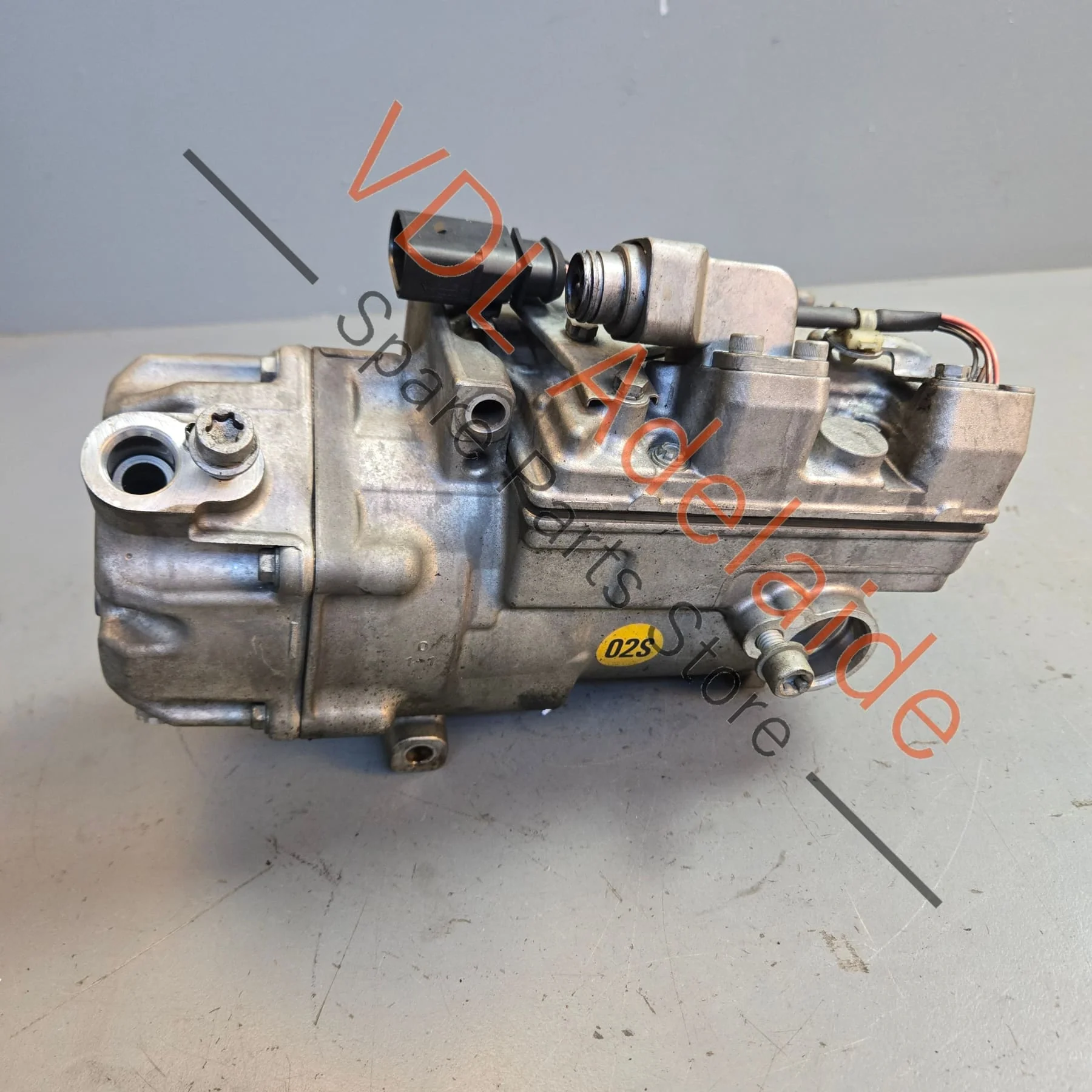 Genuine AC Compressor Porsche Cayenne & Panamera 3.0 HYBRID 95812601102