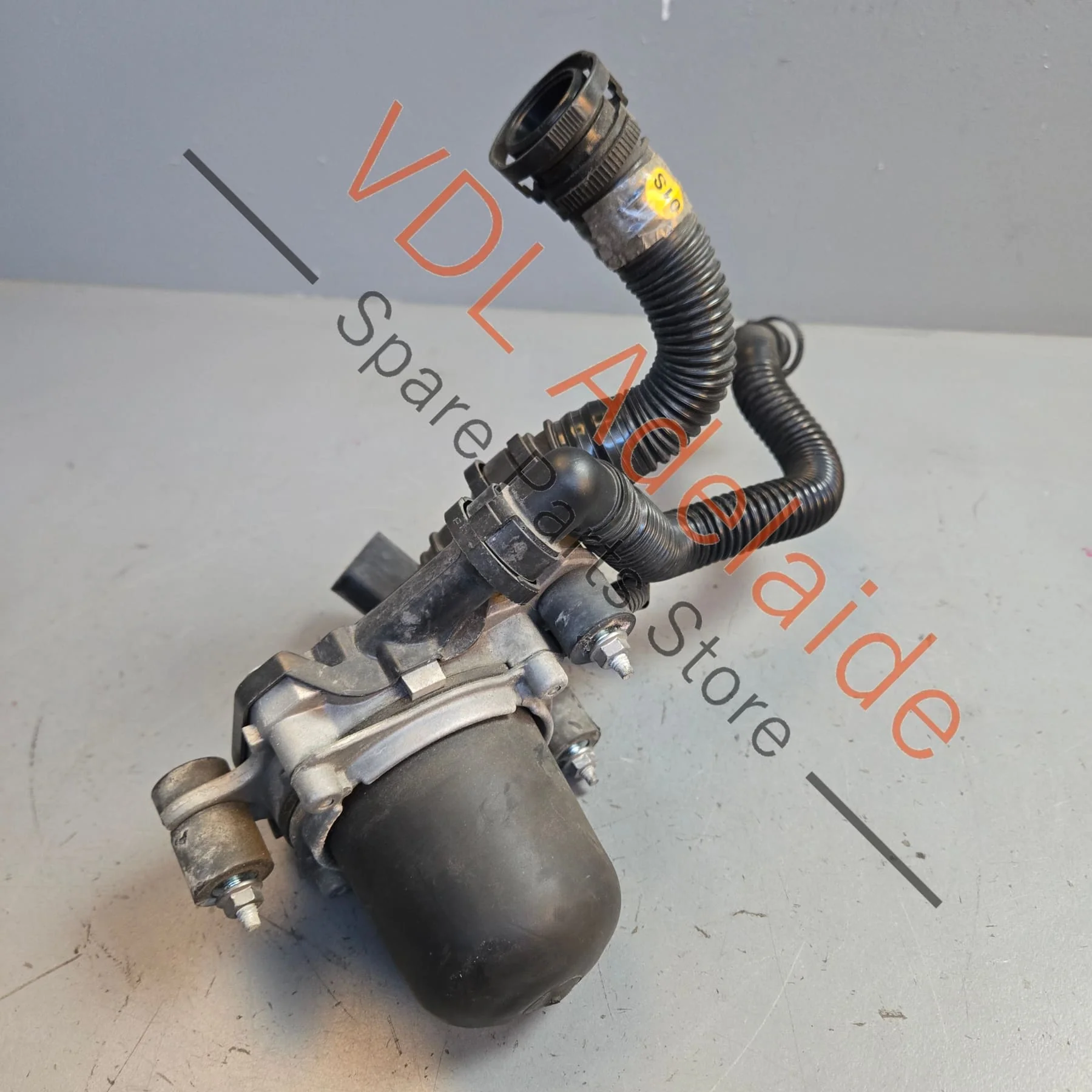 Porsche Cayenne Secondary Smog Air Pump 95860510400 07K959253A