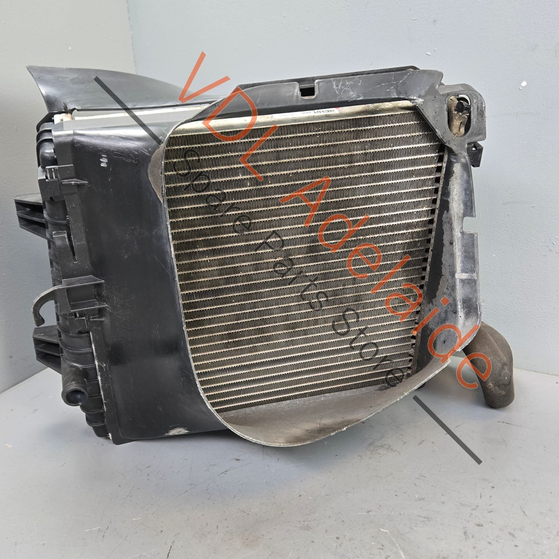 Porsche Cayenne 92A 958 Right side Additional Radiator with air guides 95810621200 7P0121212 - Image 5