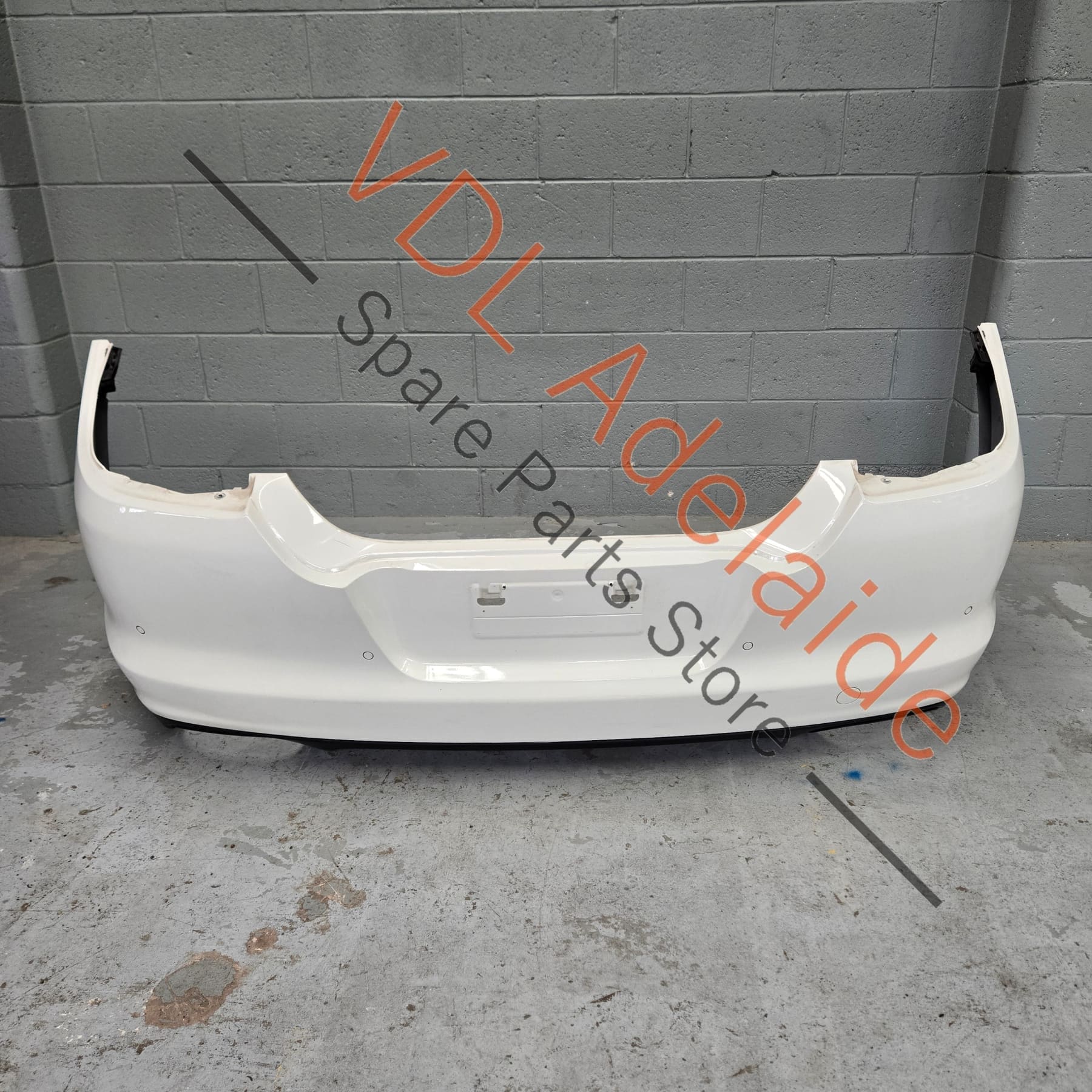 Porsche Panamera 970 Rear Bumper Assembly & Diffuser 97050595100 97050561105 1E0 Carrara White B9A / B4 - Image 3
