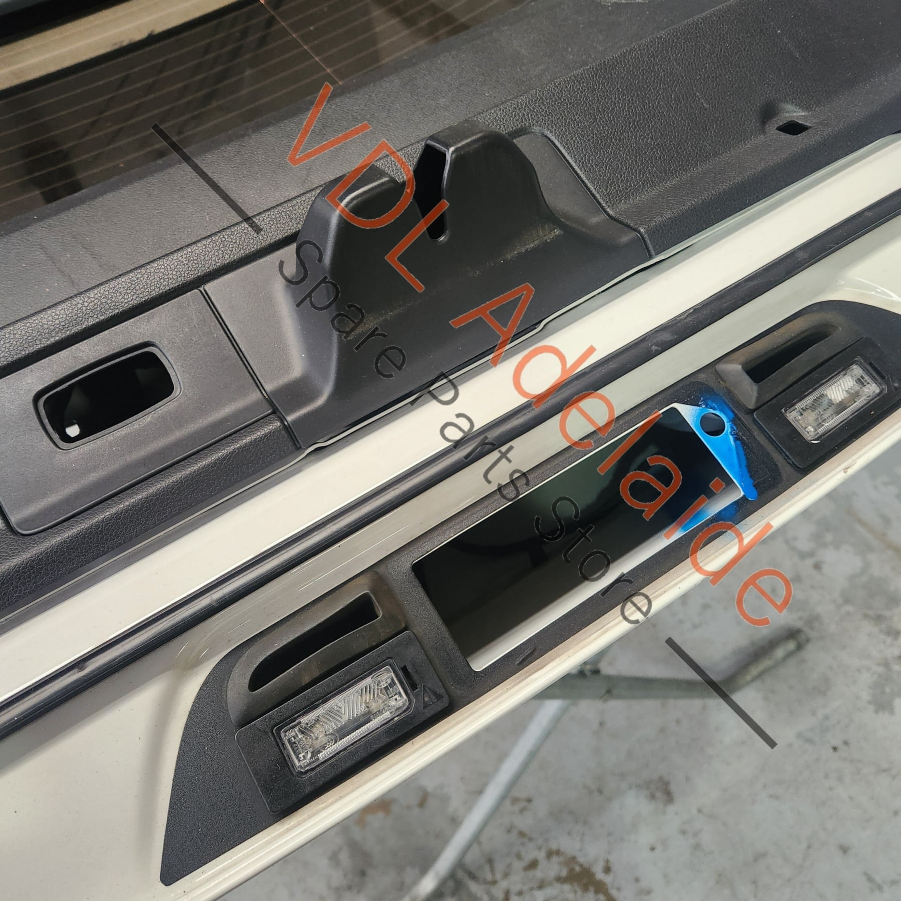 Porsche Panamera 970 Rear Boot Hatch Panel Trunk Lid 97051201114GRV 97051201114 Carrara White B9A / B4 - Image 4