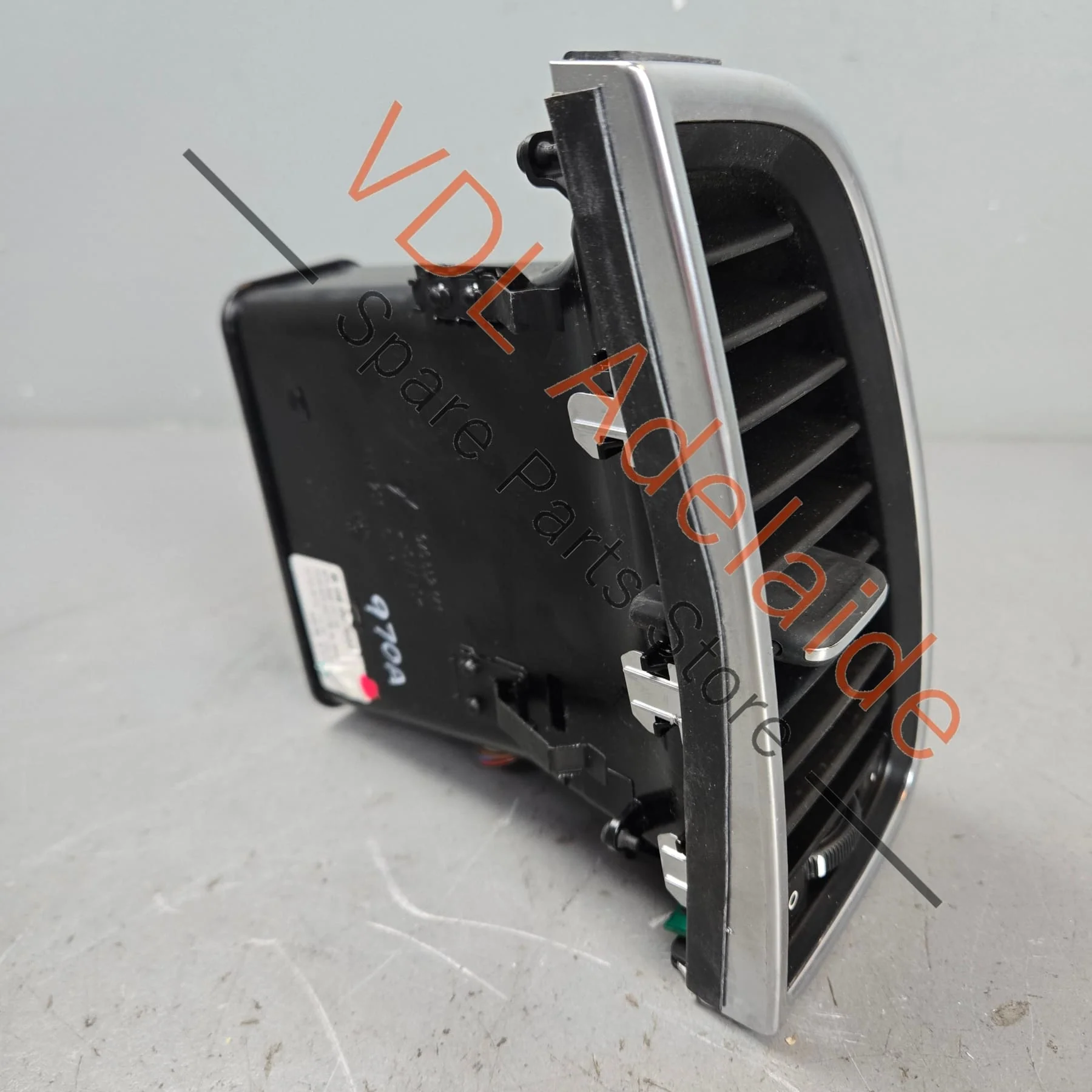 Porsche Panamera 970 Centre Left Dashboard Air Vent 97055214104 DAP - Image 3