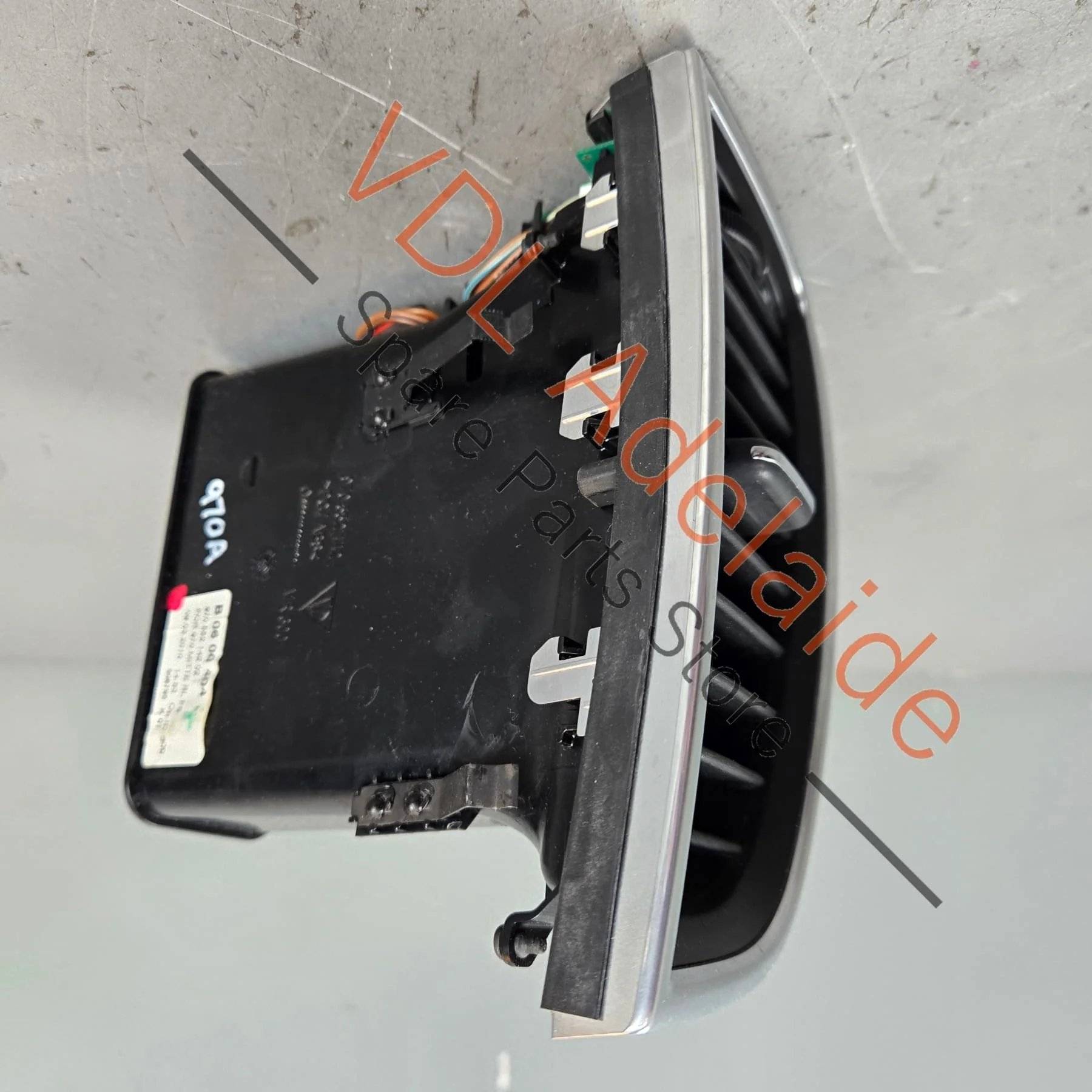 Porsche Panamera 970 Centre Right Dashboard Air Vent 97055214204 DAP - Image 2