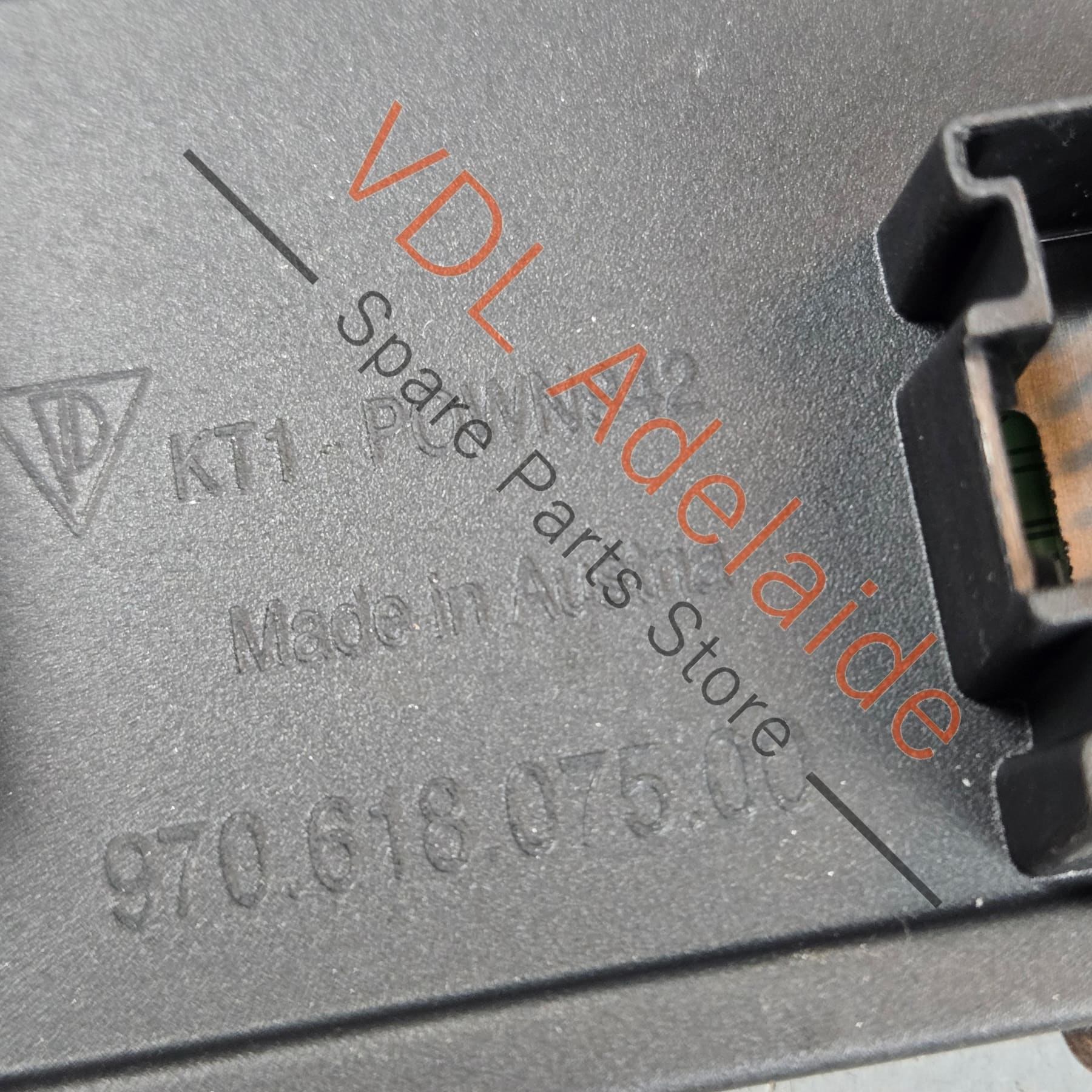 Porsche Panamera 970 Battery Control Module 97061807500 - Image 2