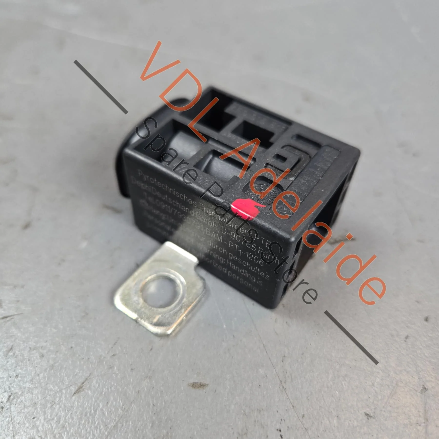 Porsche Battery Isolator Pyro Fuse 95561120501 4F0915519 - Image 2