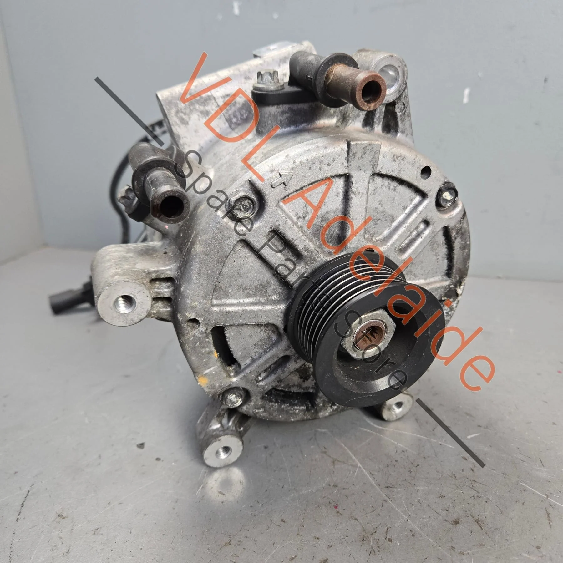 Porsche Panamera 970 Hitachi 190A Alternator Generator 94860302303 94860302305