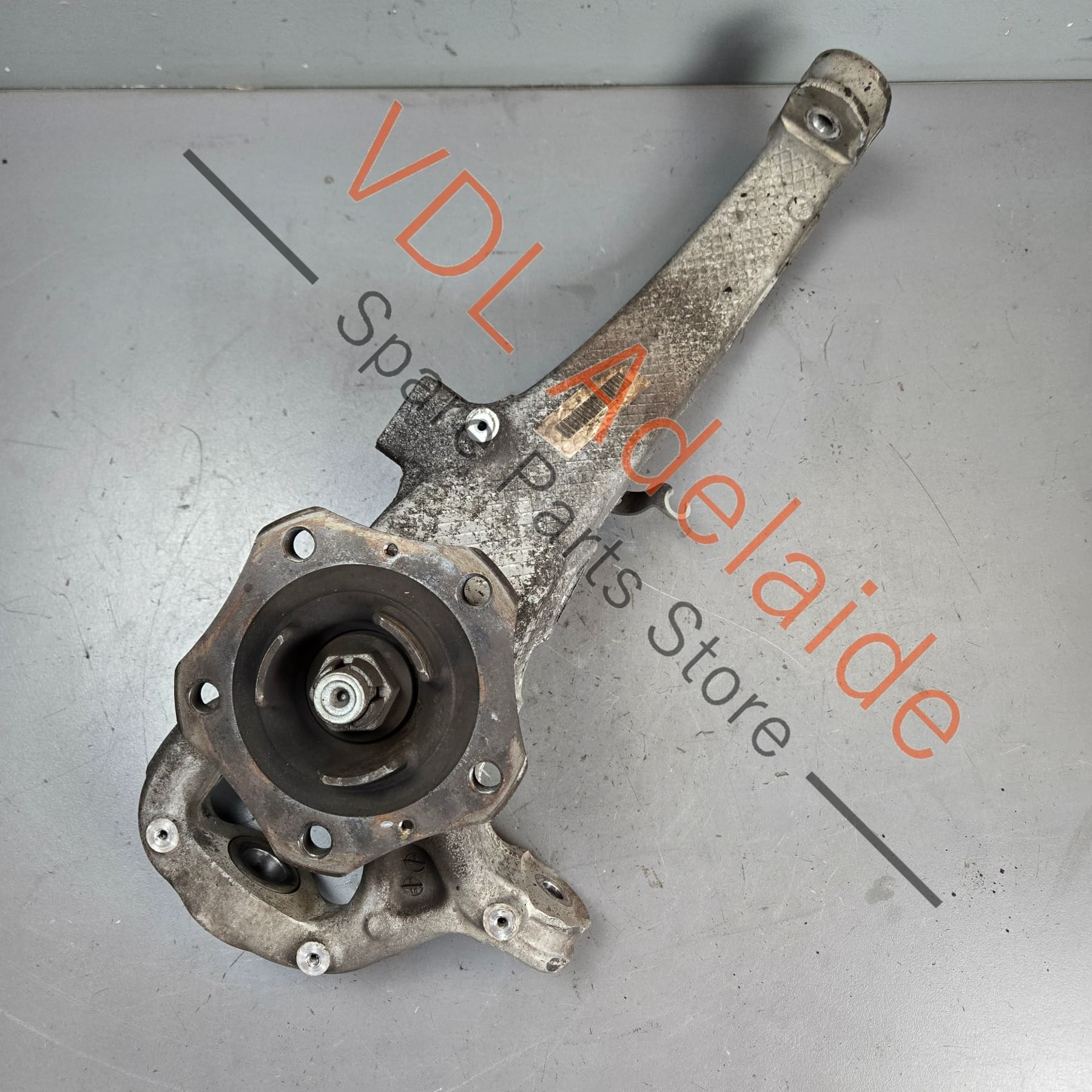 Porsche Panamera 970 Front Left Suspension Hub Bearing Housing 97034115703 97034115704 97034115705