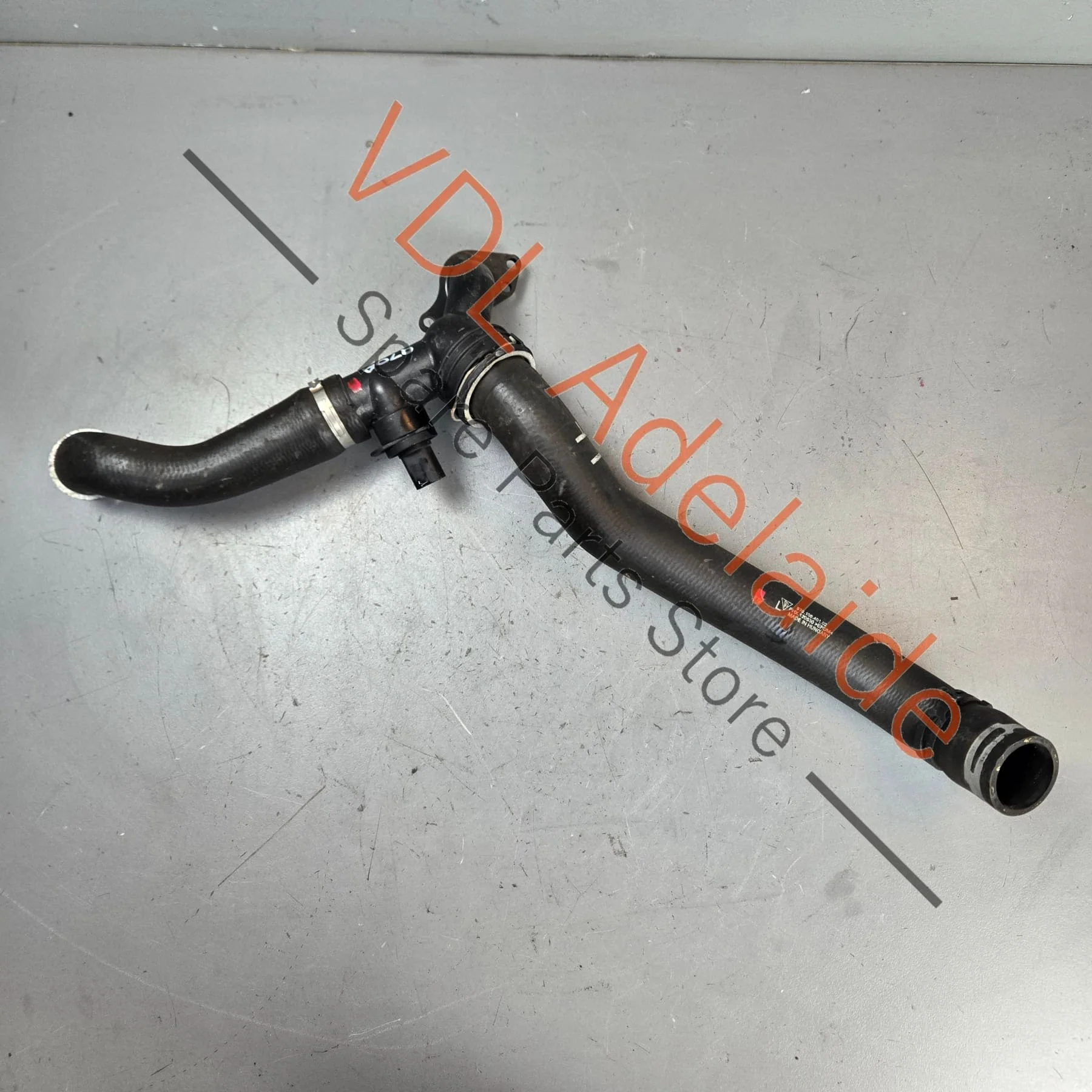 Porsche Panamera Left Side Radiator Hose Pipe 97010623101 97010640102