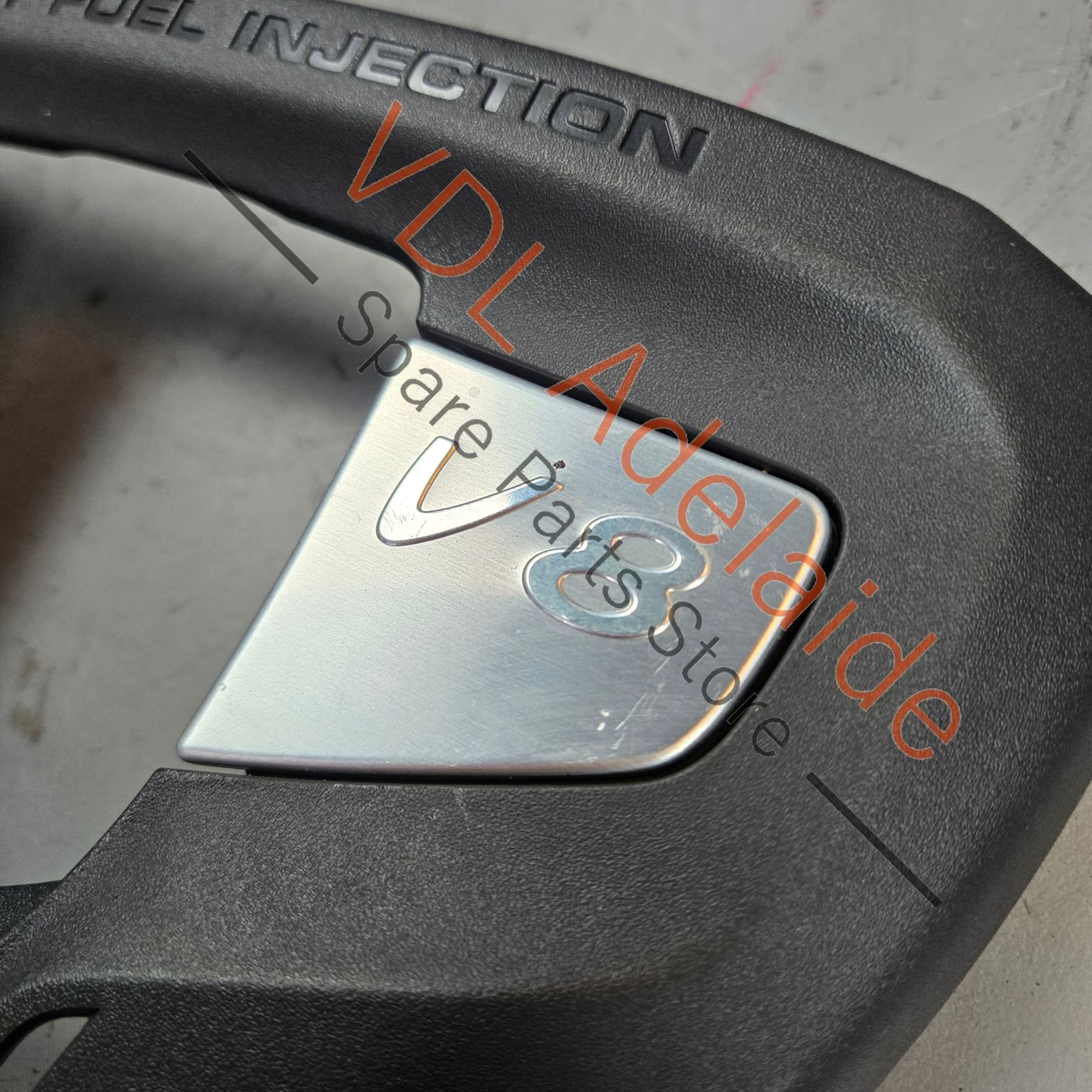 Porsche 4.8 V8 Engine Cover Front Trim with Badge Direct Injection 7PP130114 - Image 4