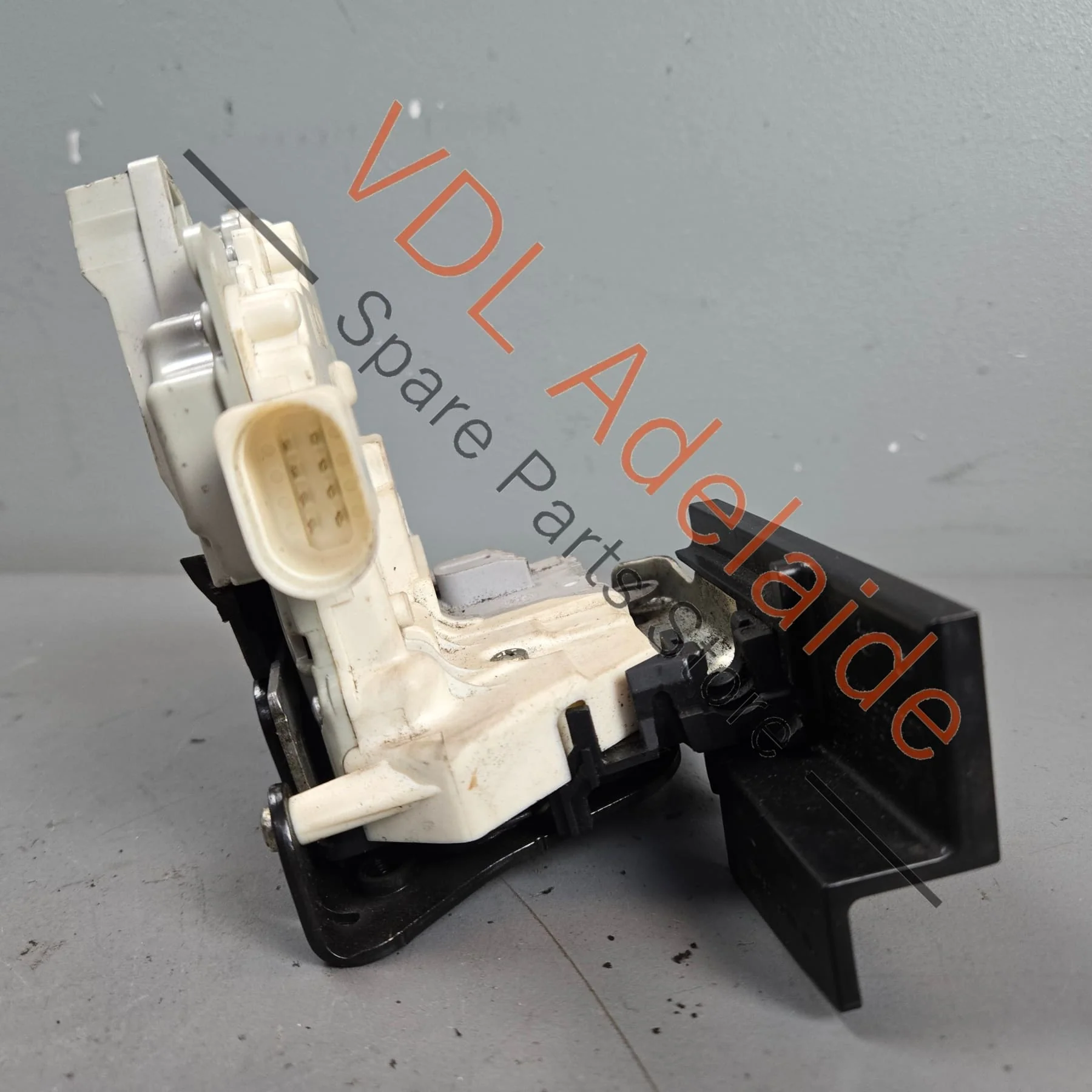 Porsche Panamera 970 Left Front Door Lock 9A783741501 8J2837015A - Image 2