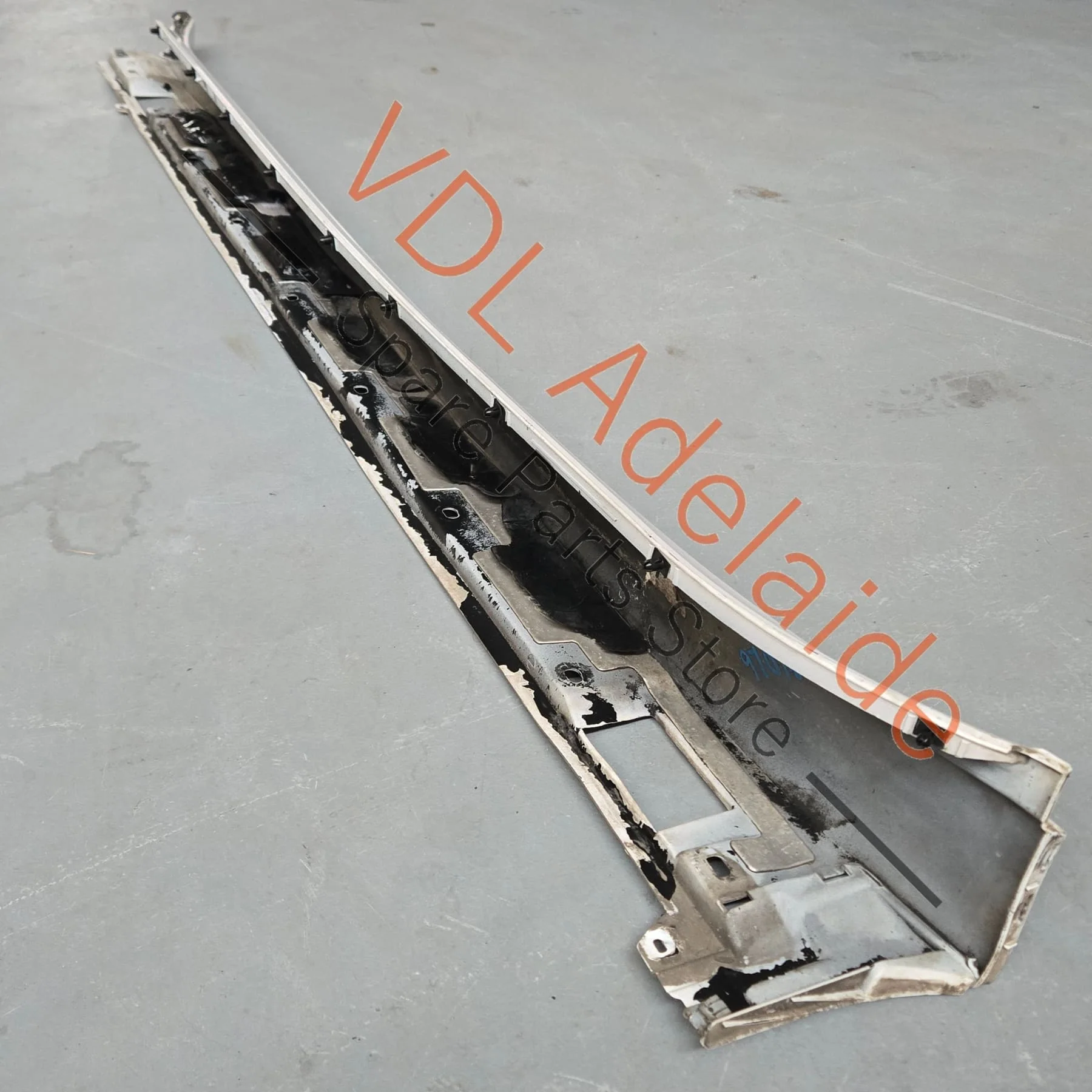 Porsche Panamera 970 Right Side Sideskirt Rocker Moulding Exterior Trim 97055920210 G2L 97055950200 - Image 3