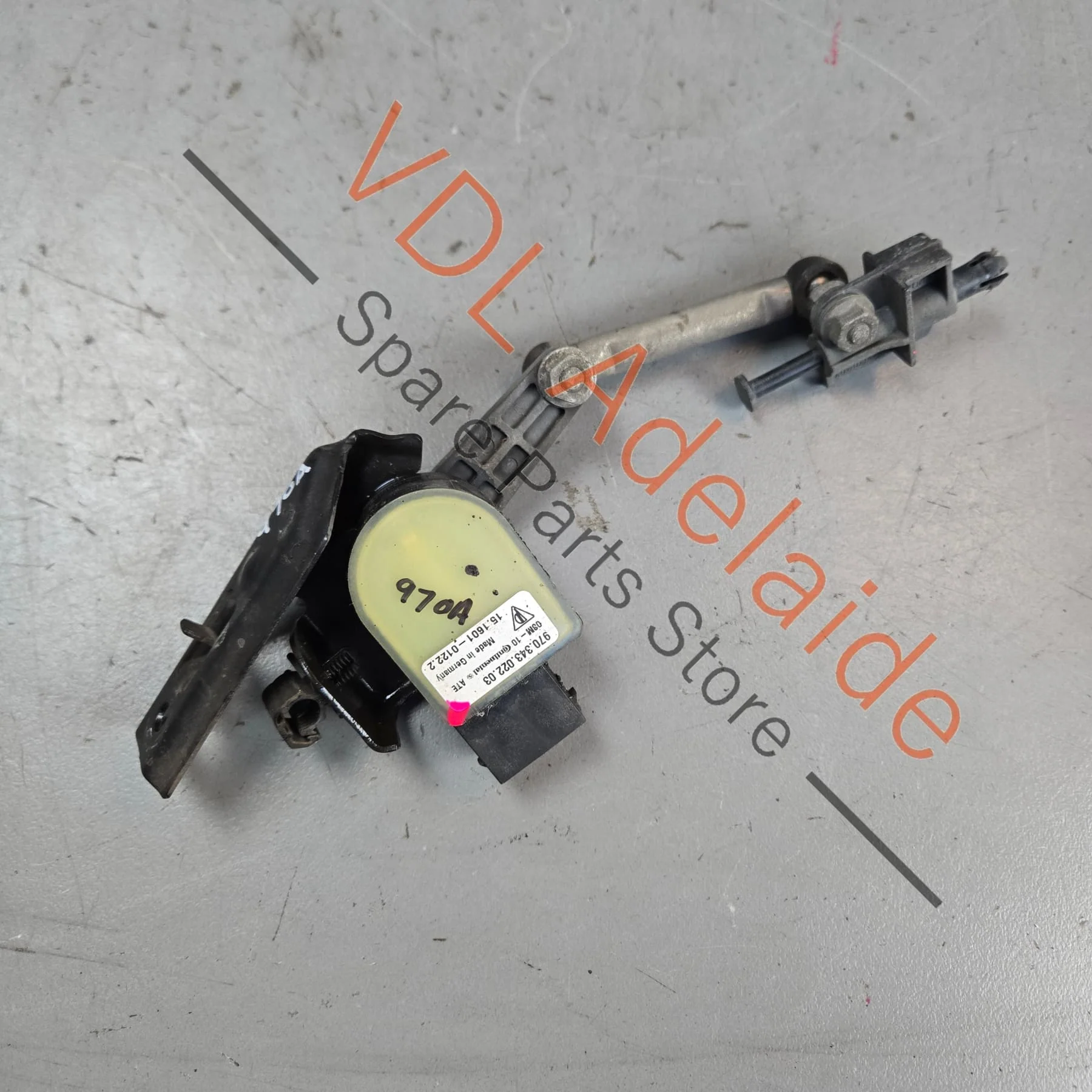 Porsche Panamera 970 Front Right Suspension Level Sensor 97034302203