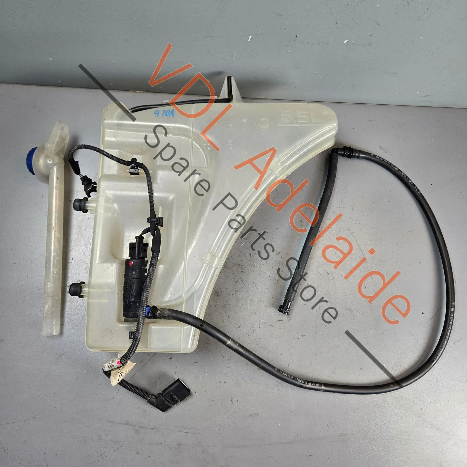 Porsche Panamera 970 Washer Bottle Reservoir Tank 97052870100